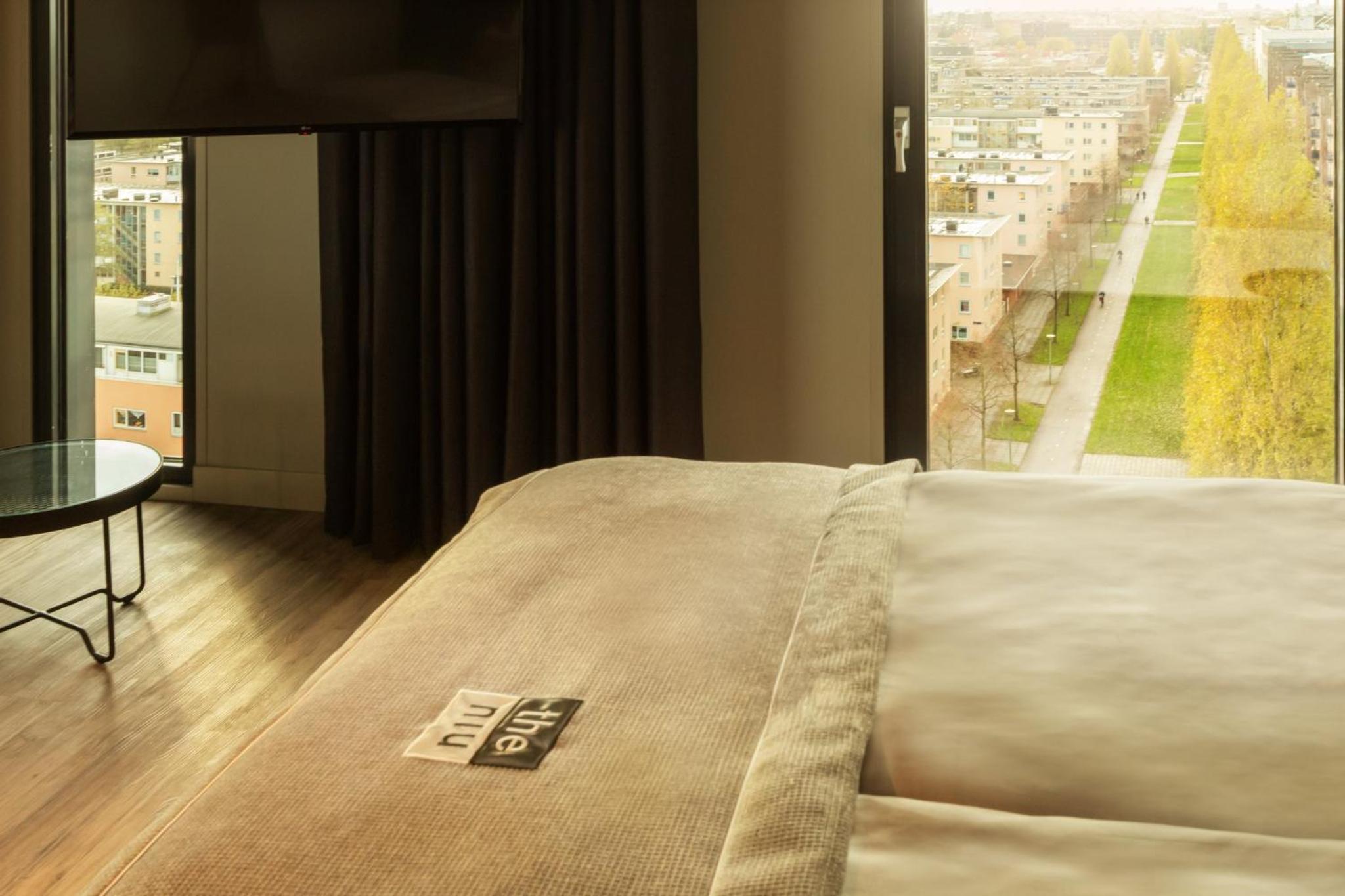 Premium Queen Room with Harbor View photo 2