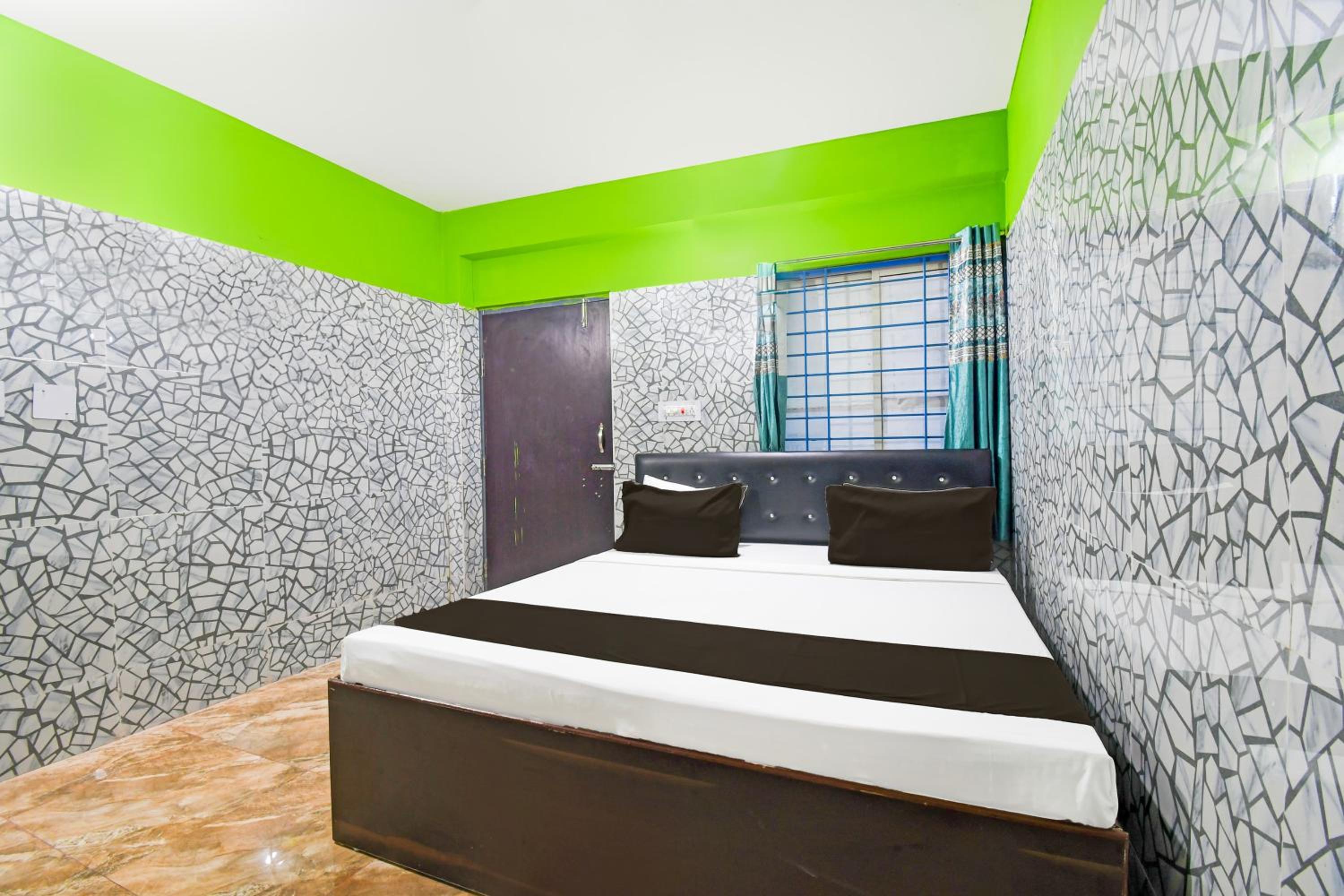 Classic Triple Room photo 1
