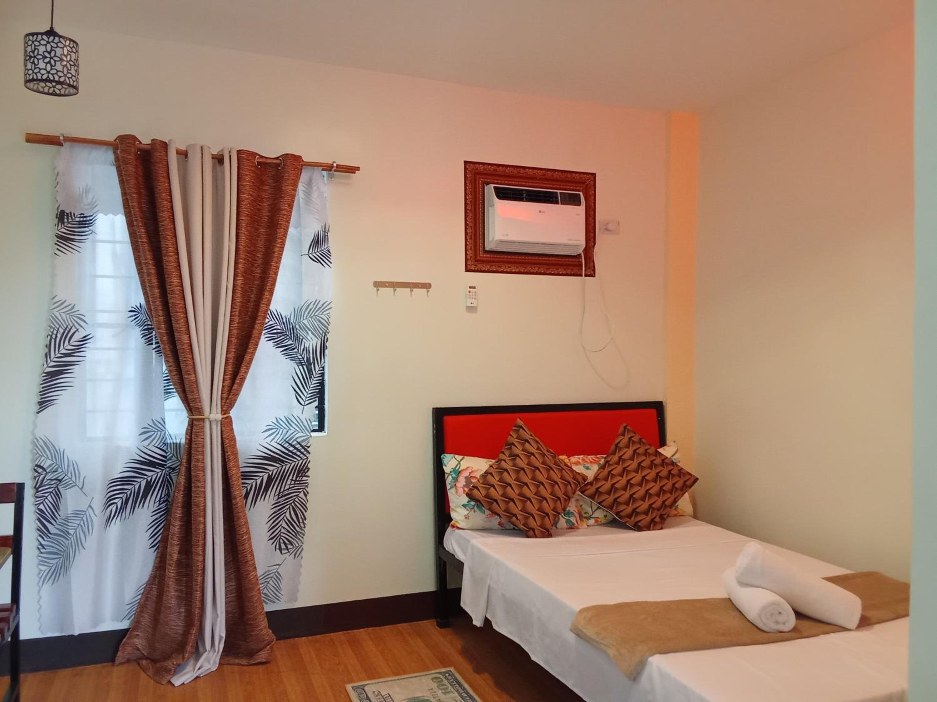 Double Room With Private Bathroom photo 1