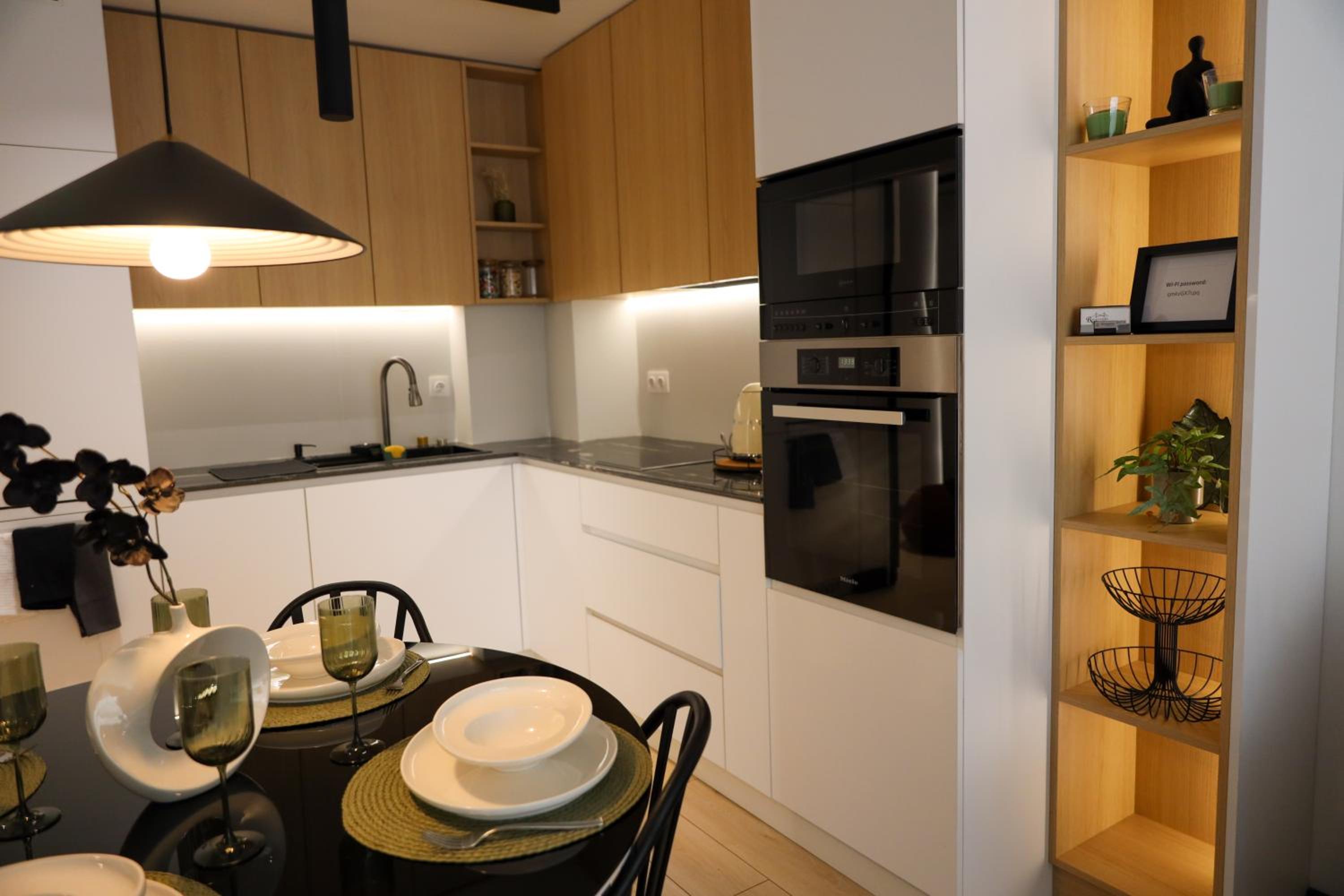 One-Bedroom Apartment with Balcony photo 3