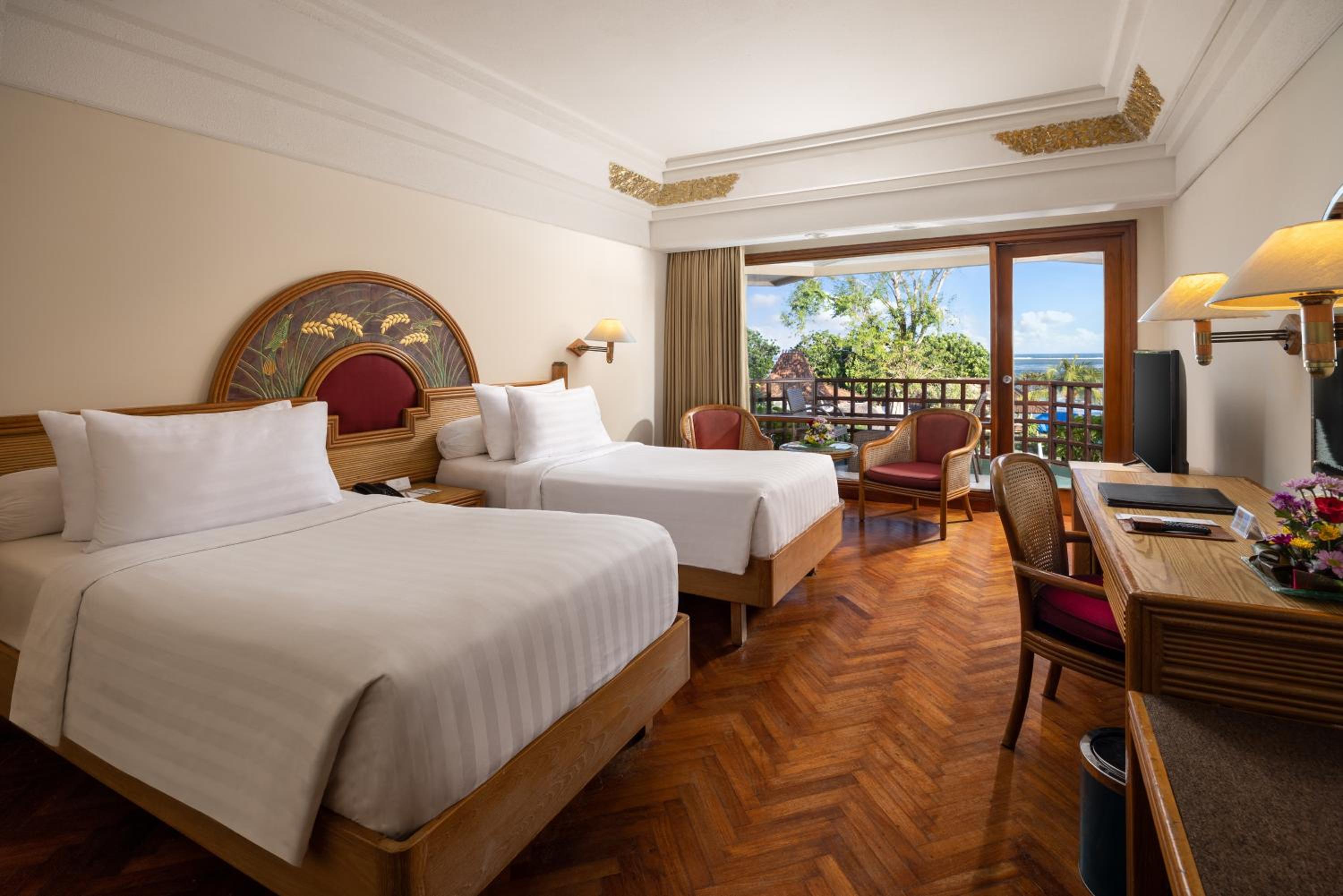 Deluxe Sea View Twin Room
