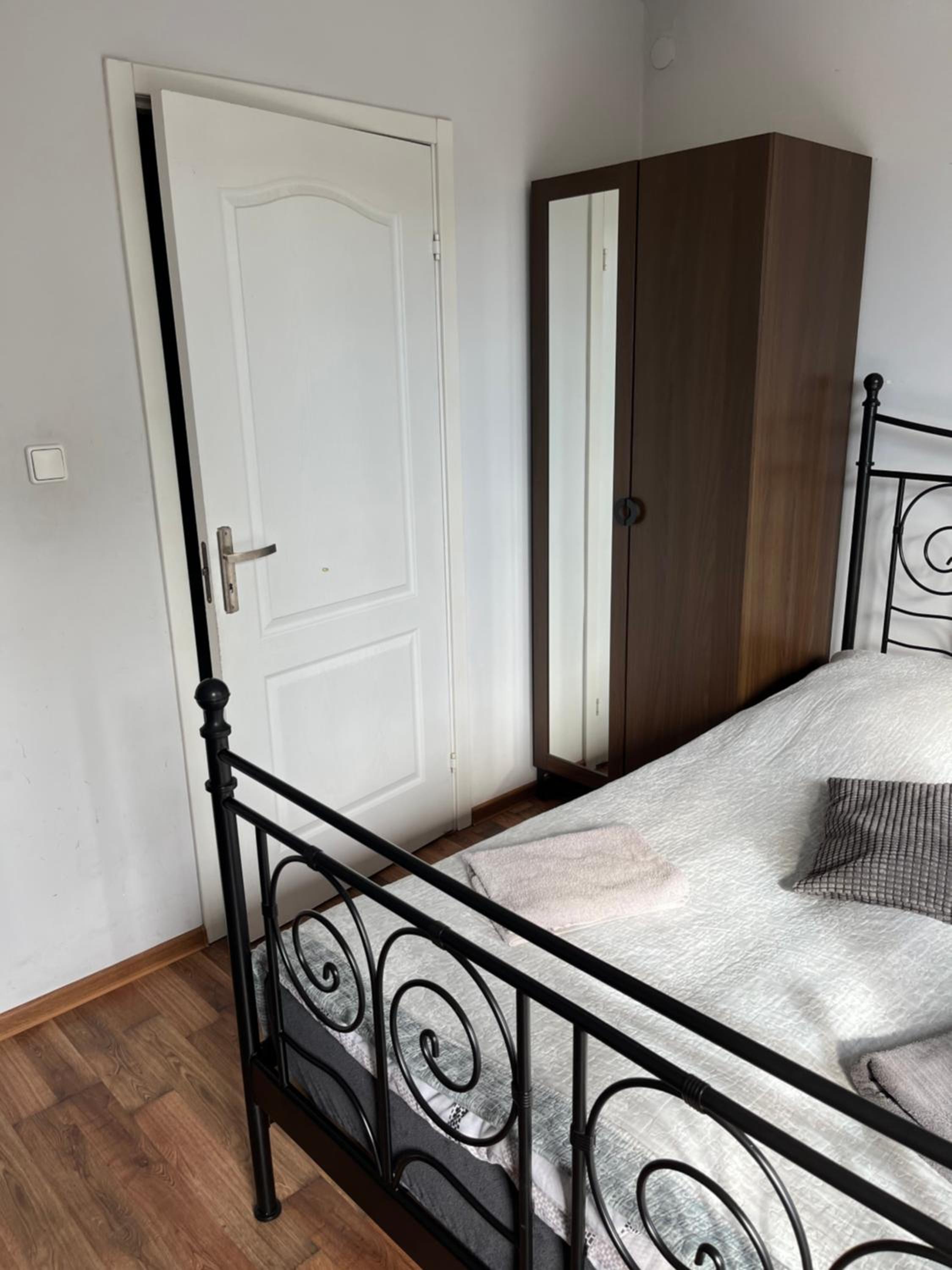 Double or Twin Room - Photo 4