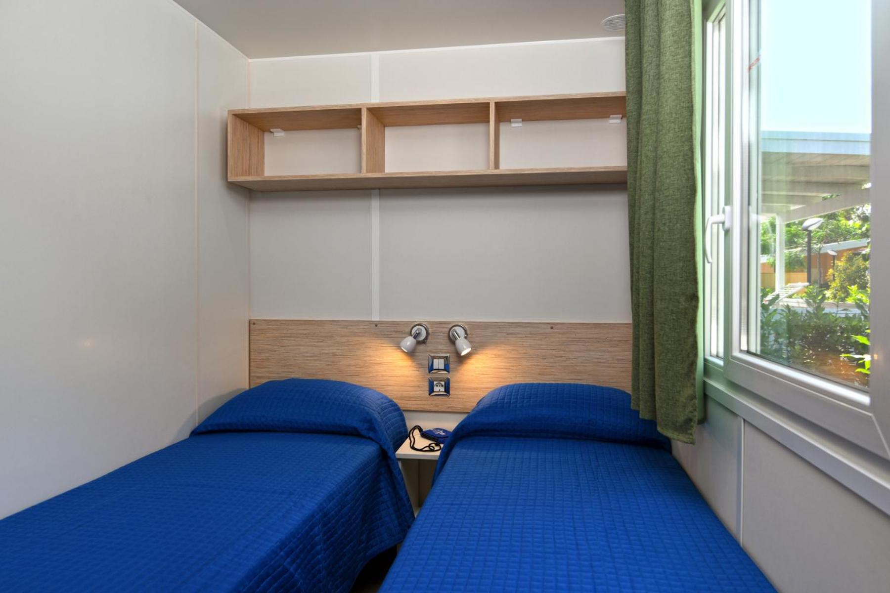 Mobile Home photo 3