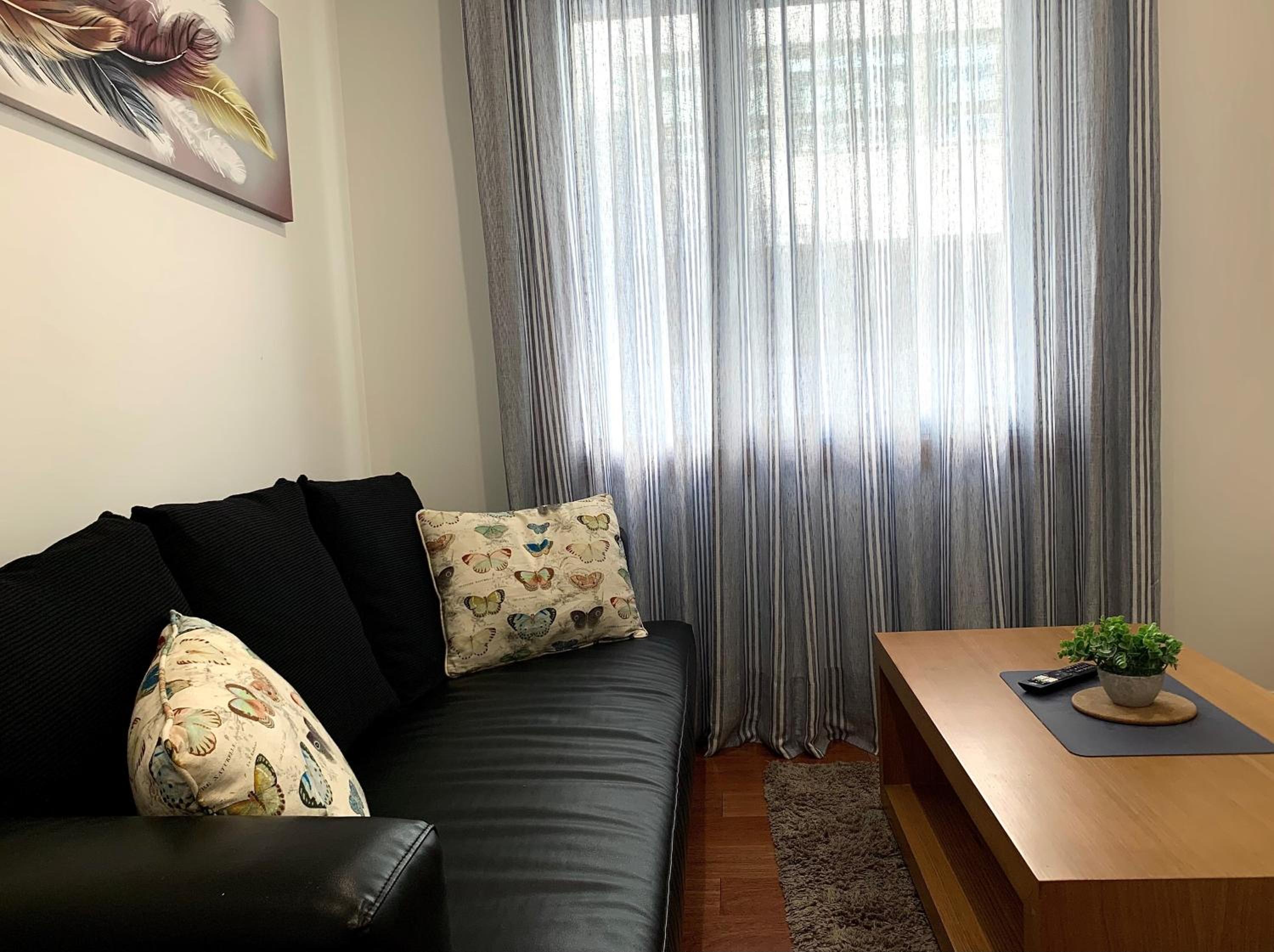 One-Bedroom Apartment photo 3