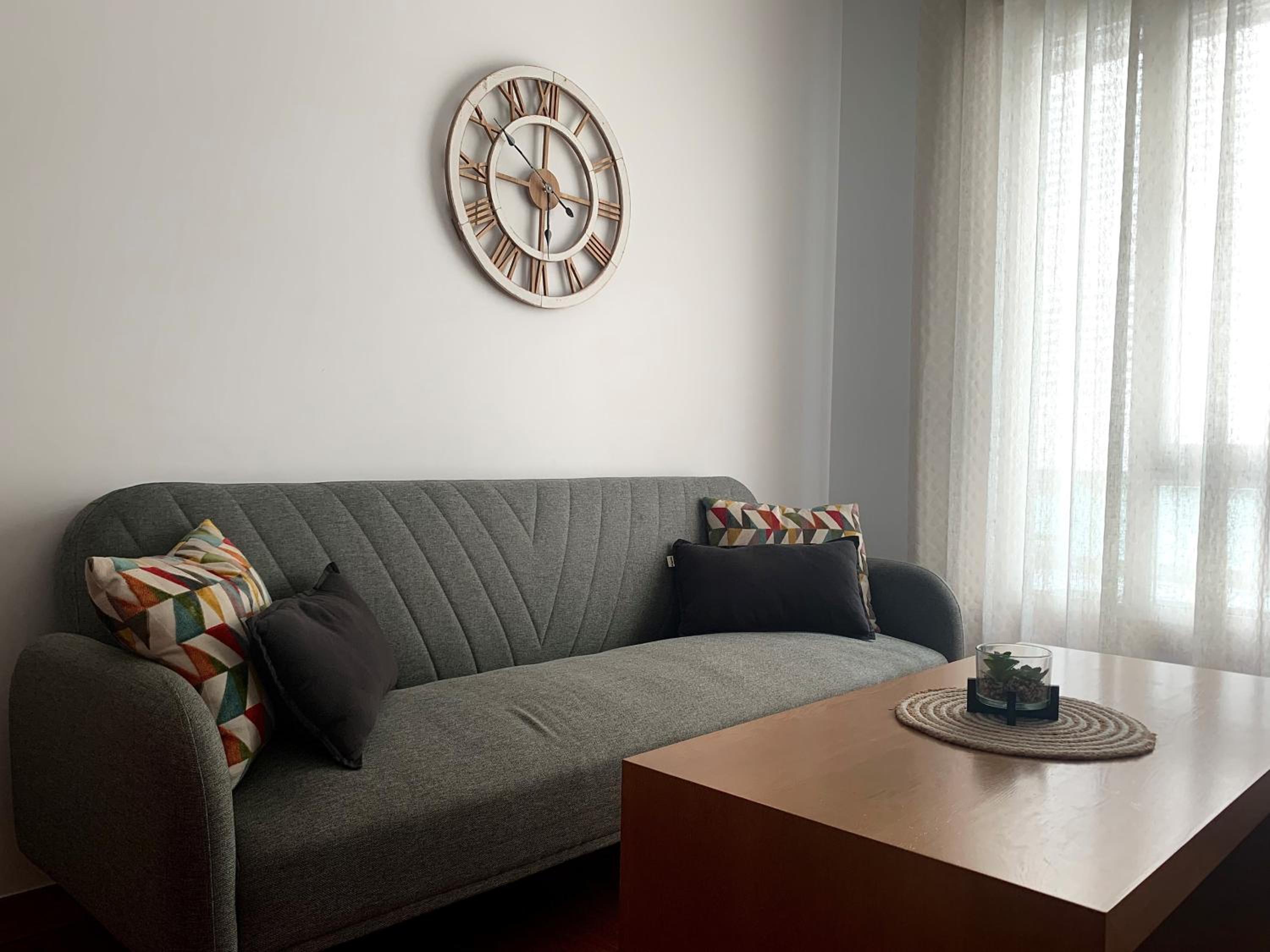 One-Bedroom Apartment photo 3