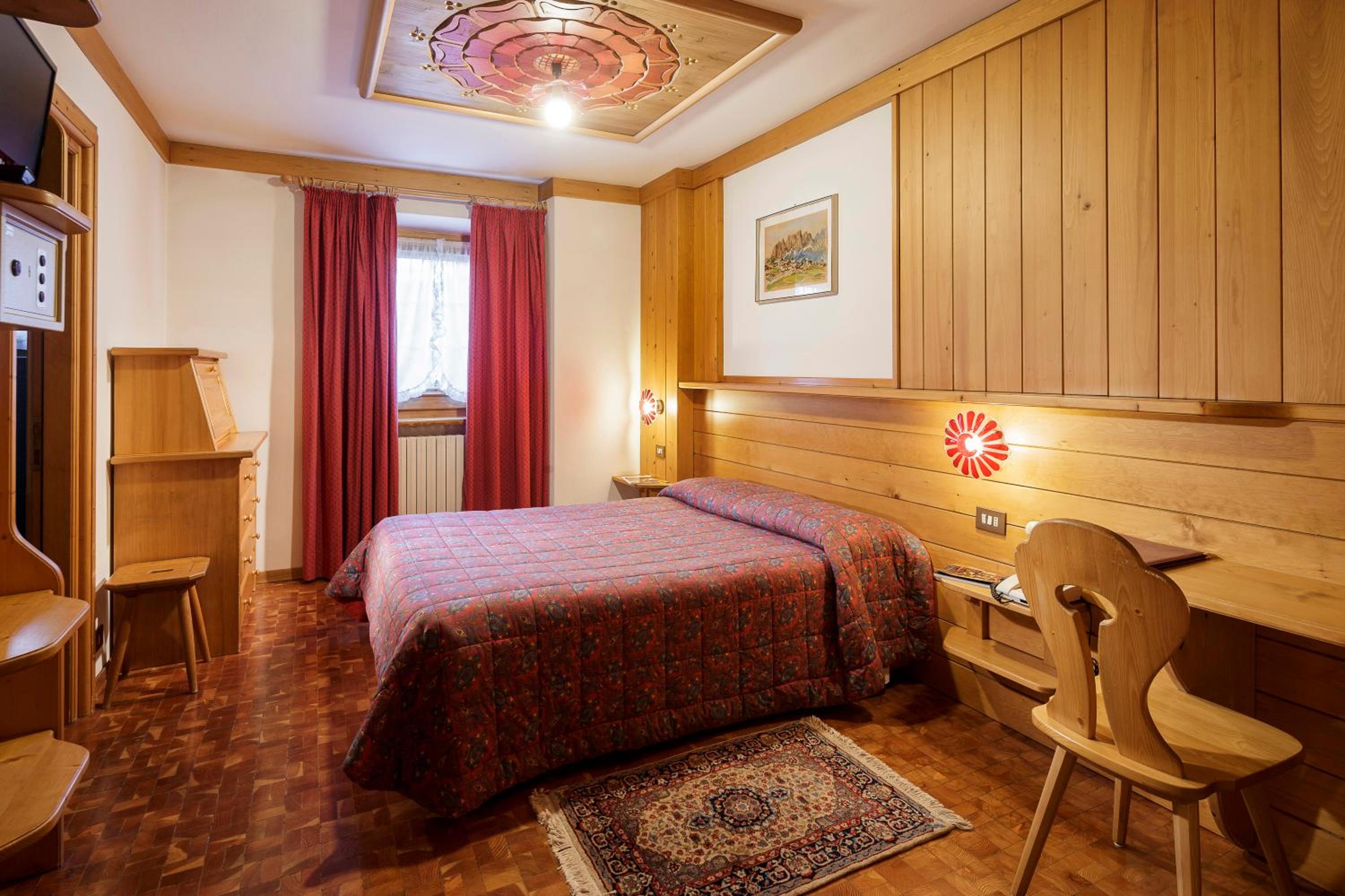 Economy Double Room photo 1