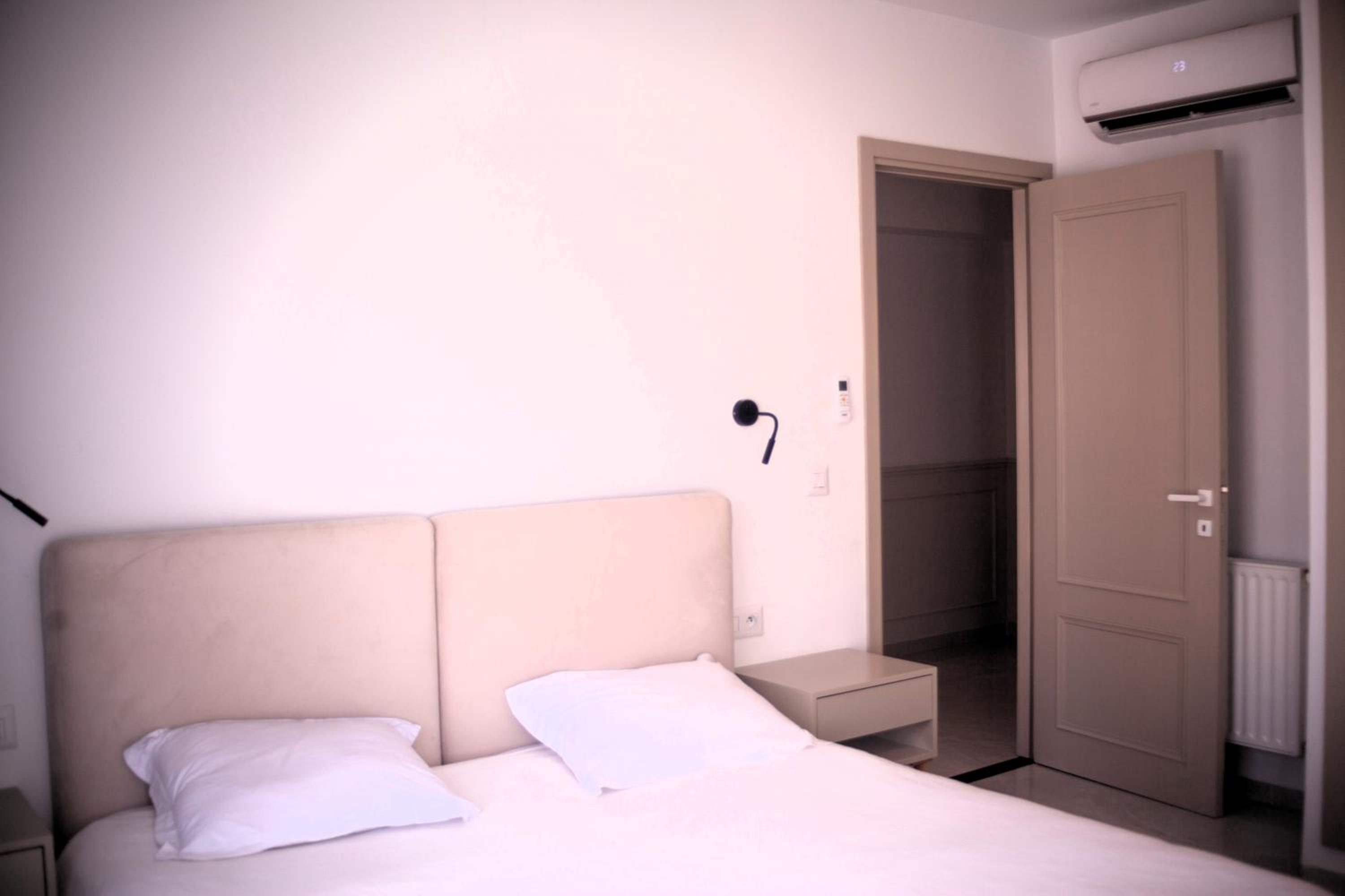 Two-Bedroom Deluxe Apartment with Balcony