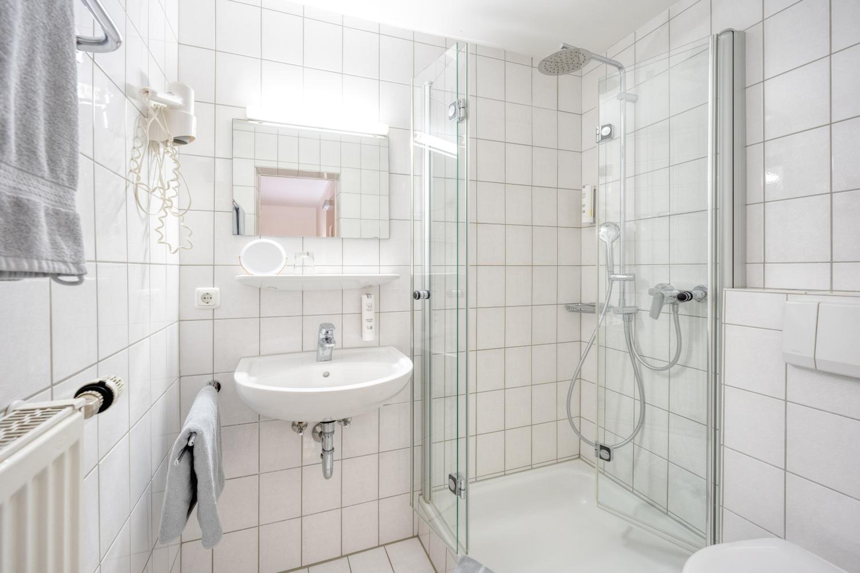 Double Room with Balcony or Terrace - Photo 4