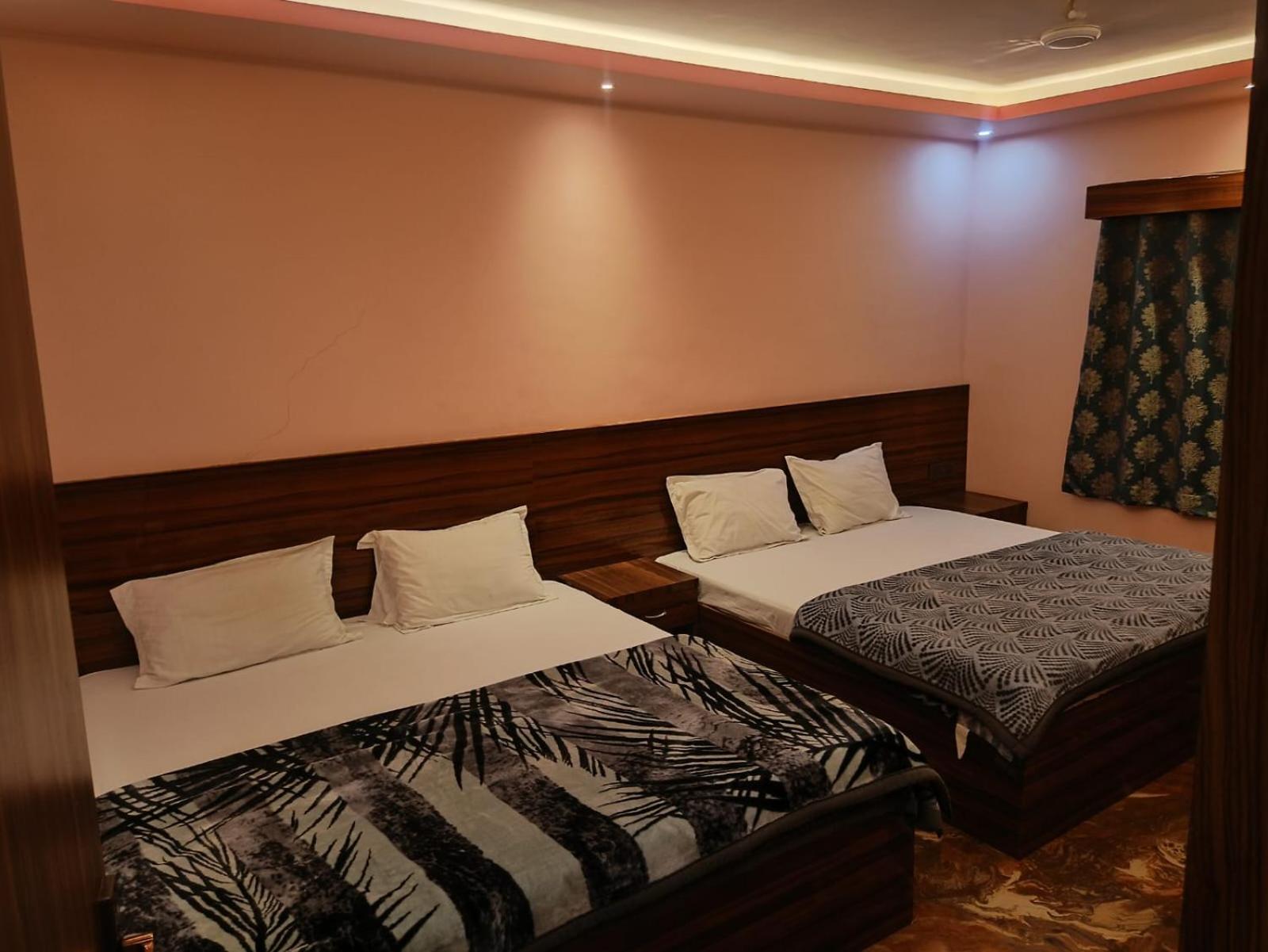 Deluxe Family Room