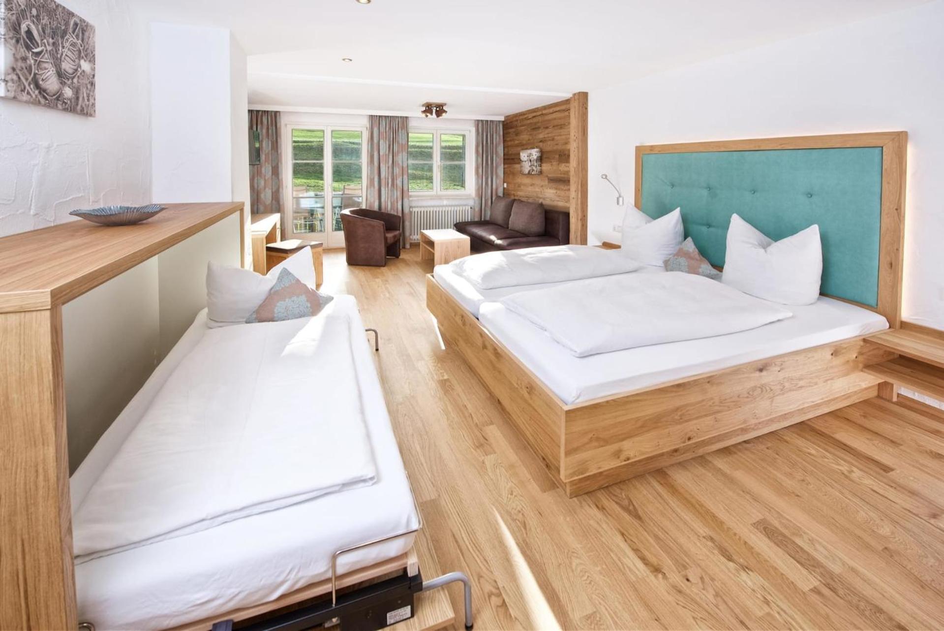 Deluxe Double Room with Balcony - Photo 2