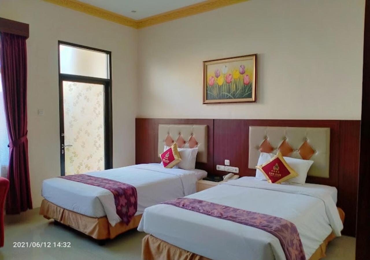 Deluxe Queen Room - Photo 1