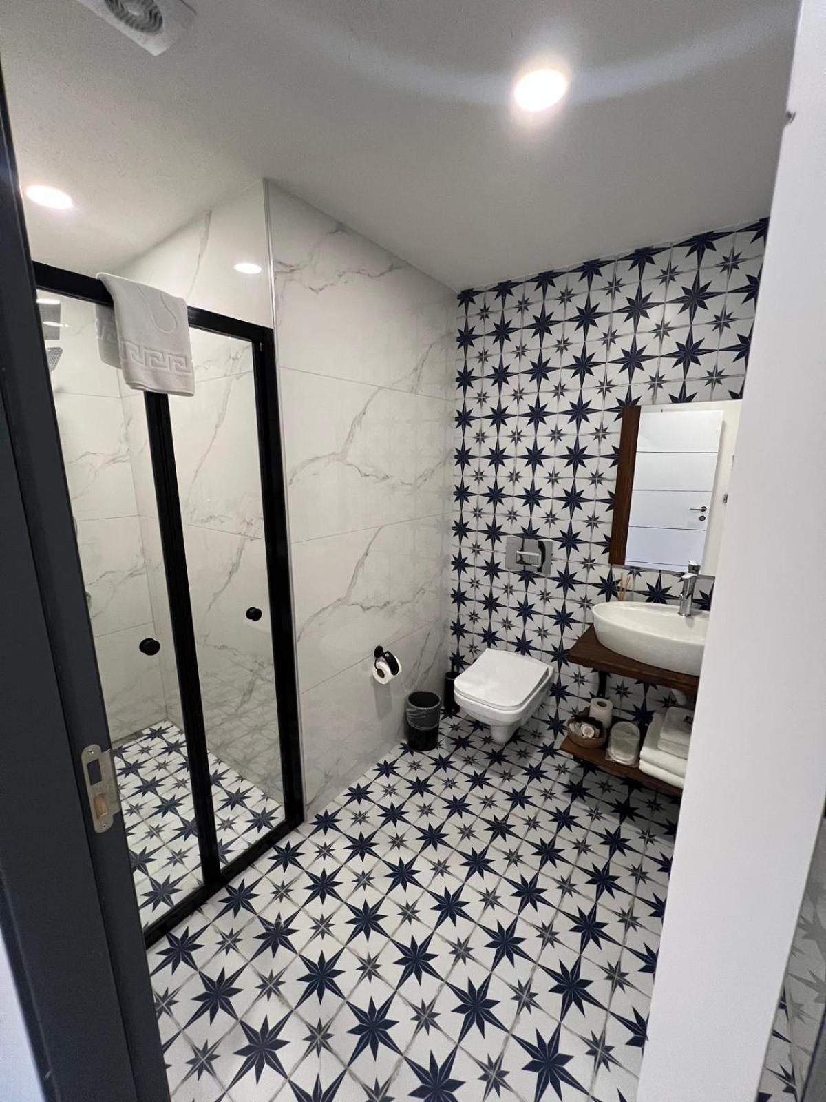 Superior Triple Room photo 2