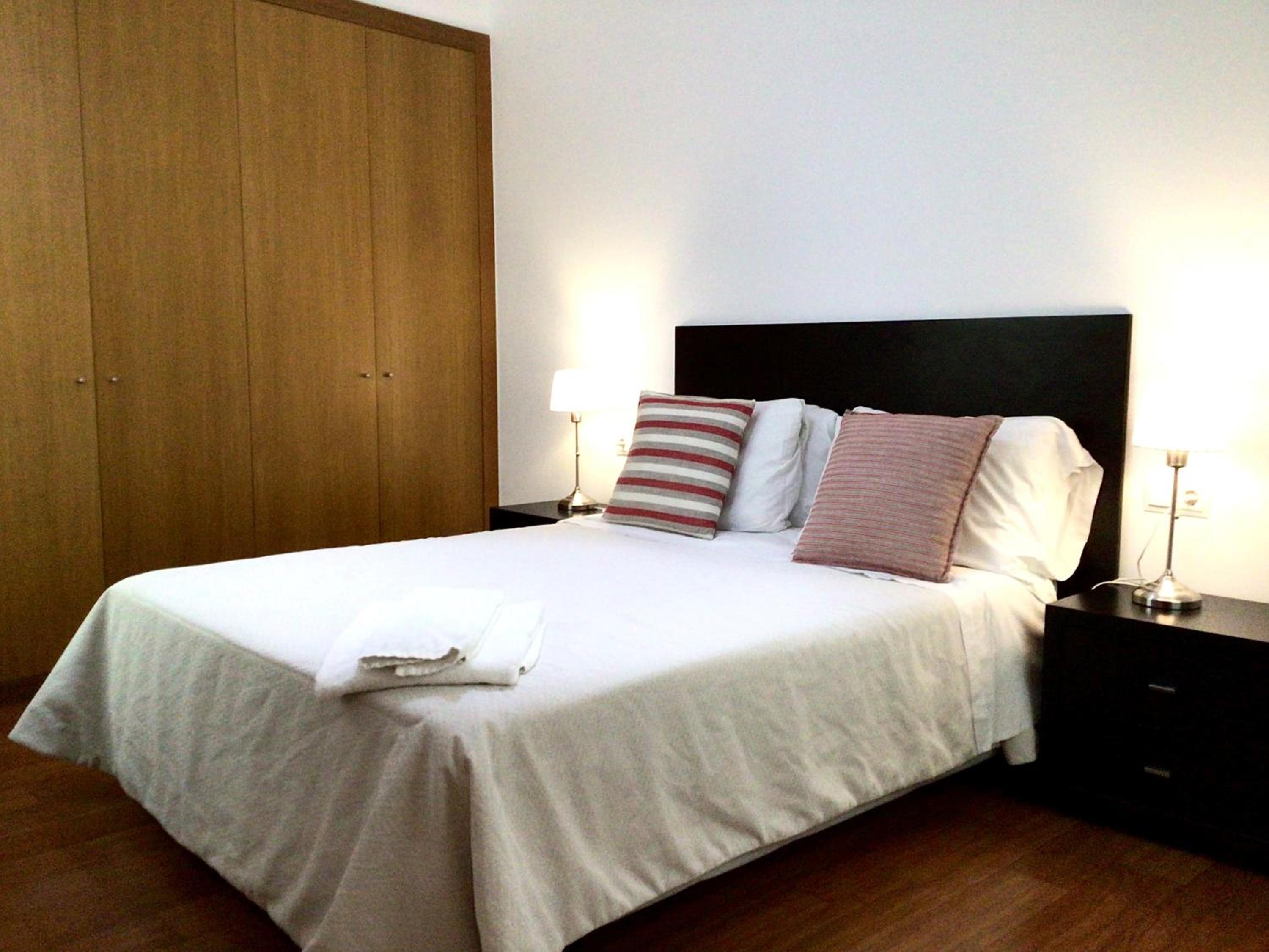 One-Bedroom Apartment photo 2