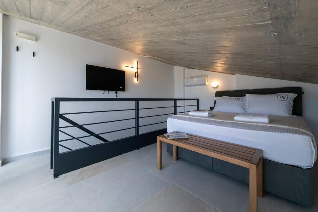 One-Bedroom Apartment with Balcony photo 1