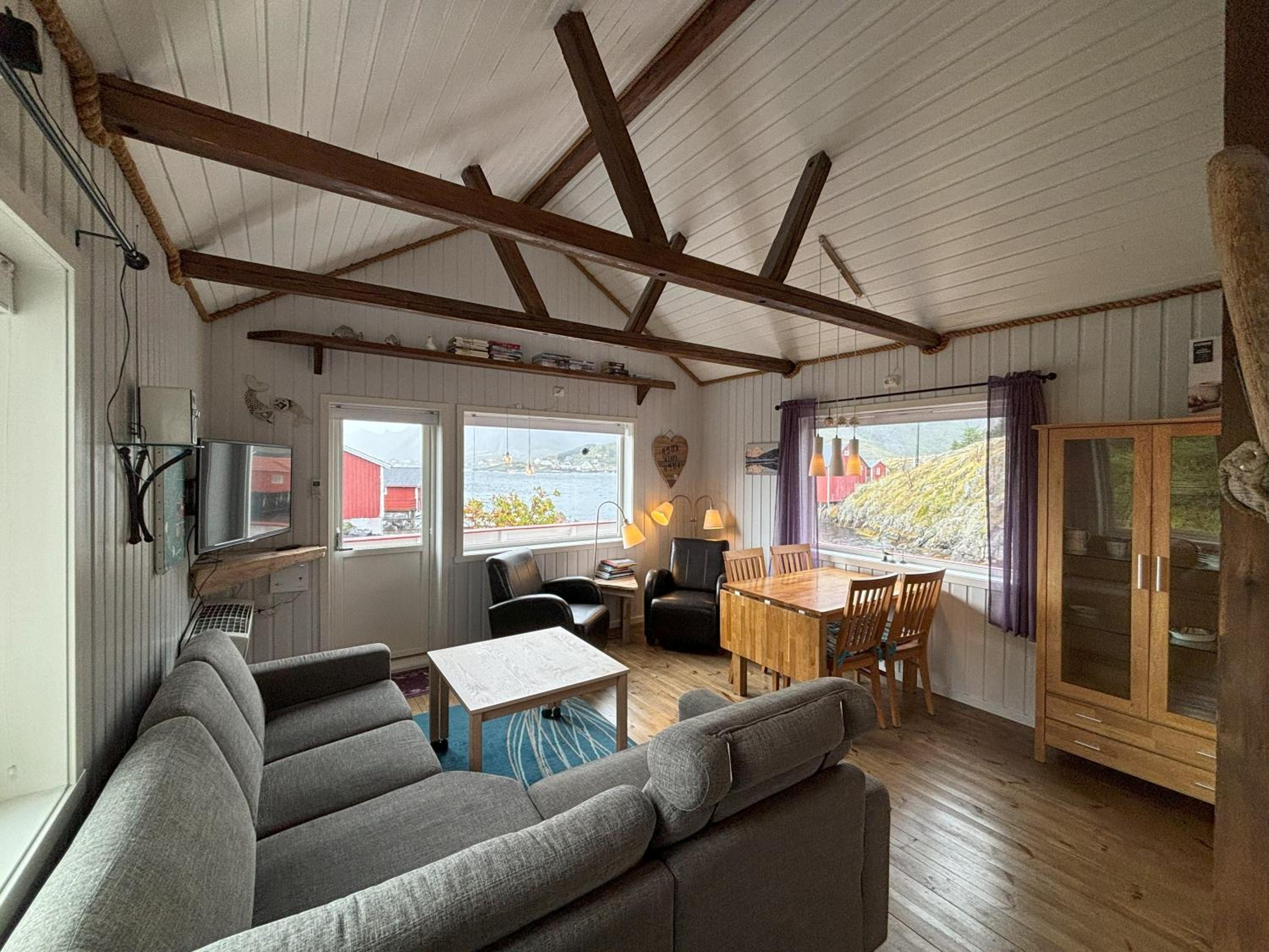 Two-Bedroom House with Sauna photo 2