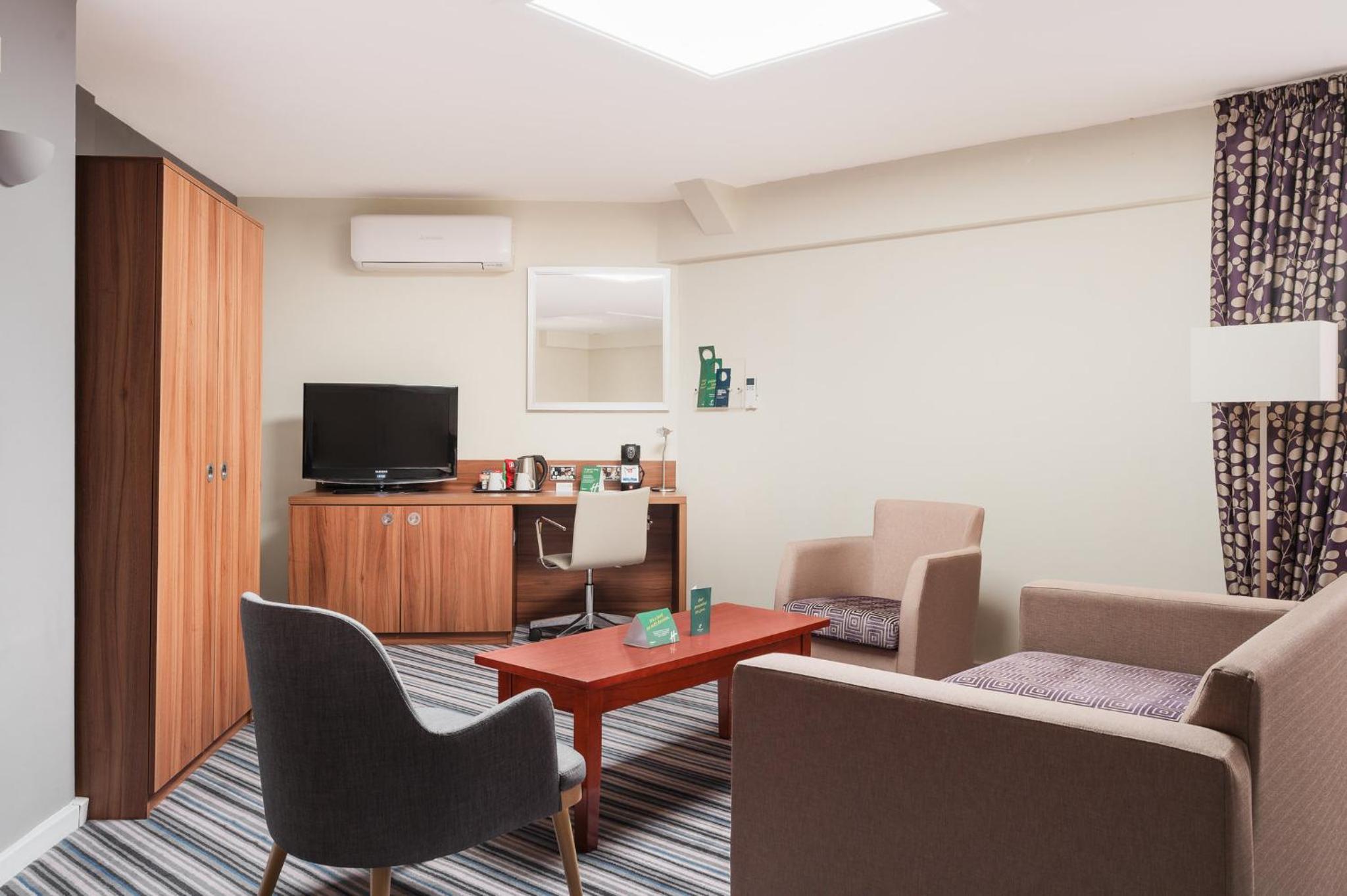 King Suite with Sofa Bed - Photo 19