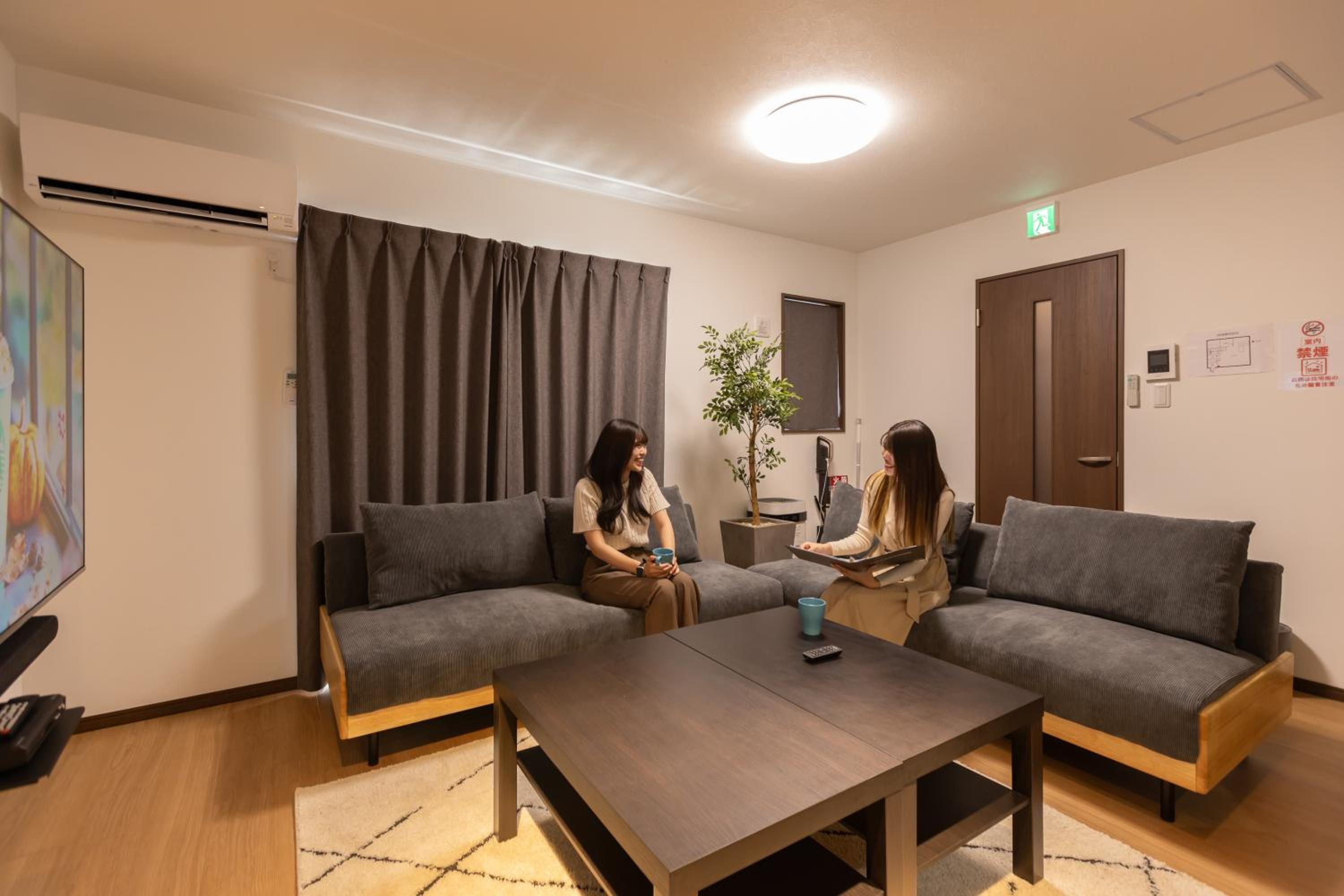 Three-Bedroom Deluxe Apartment photo 3