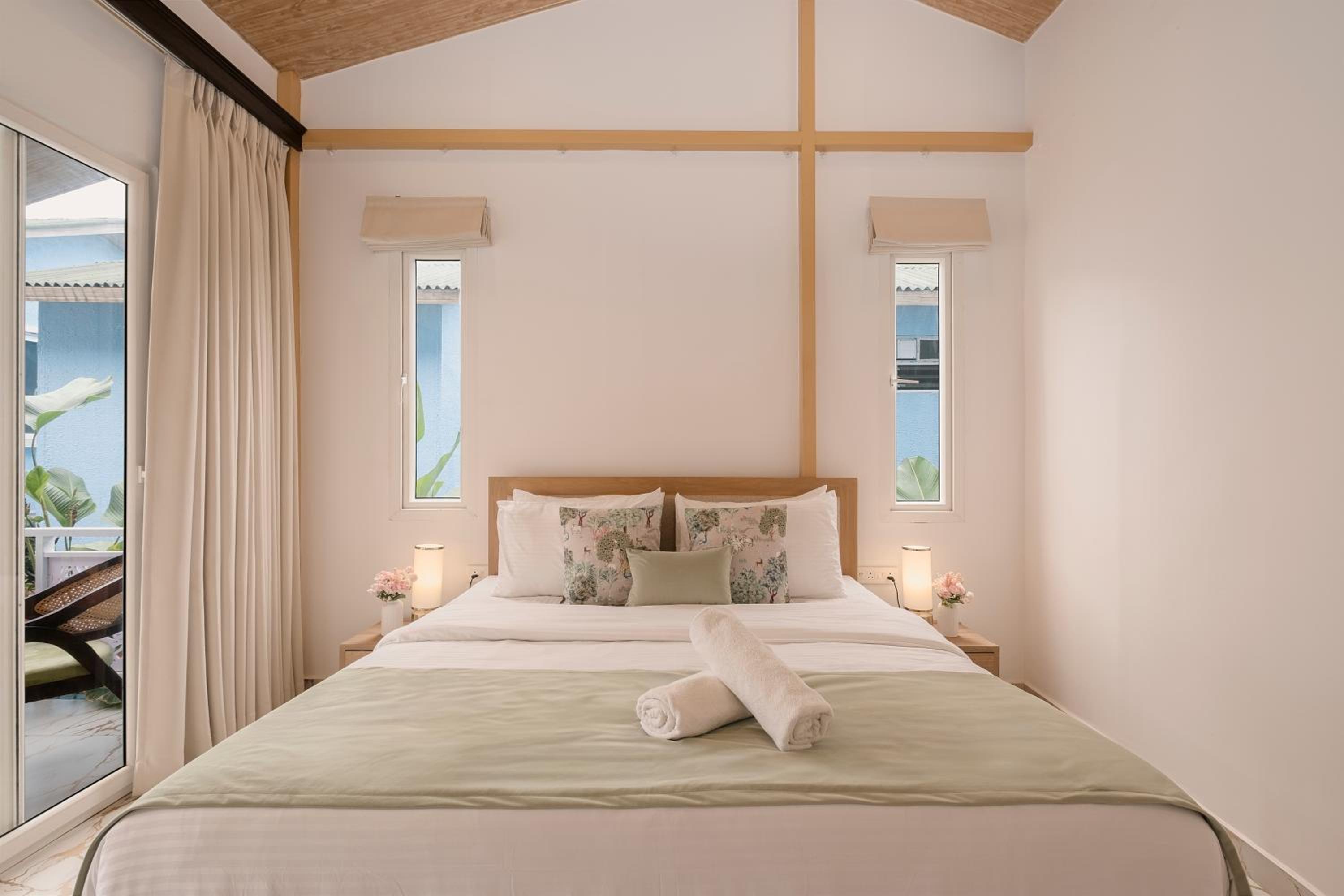 Deluxe Double Room With Balcony