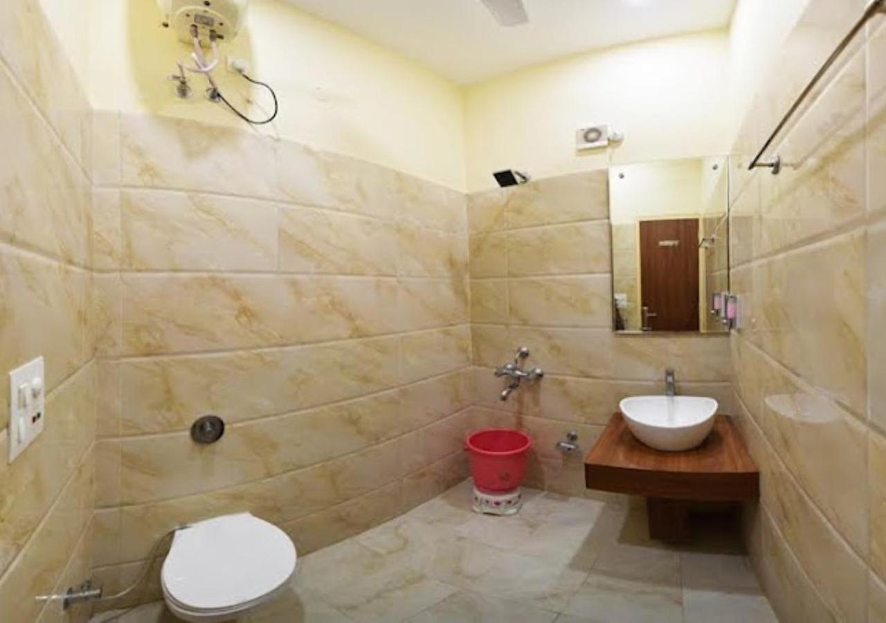 Double Room - Photo 9