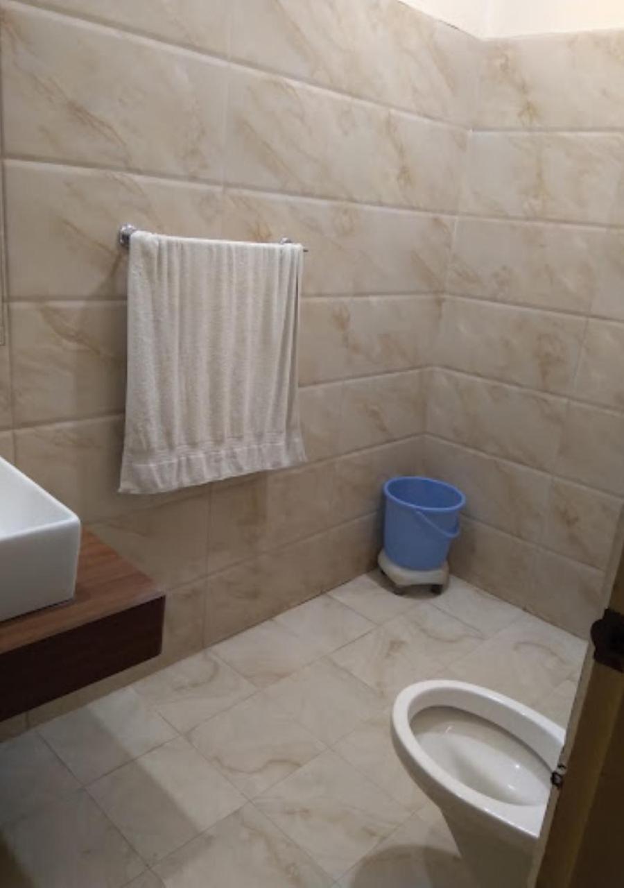 Double Room - Photo 6
