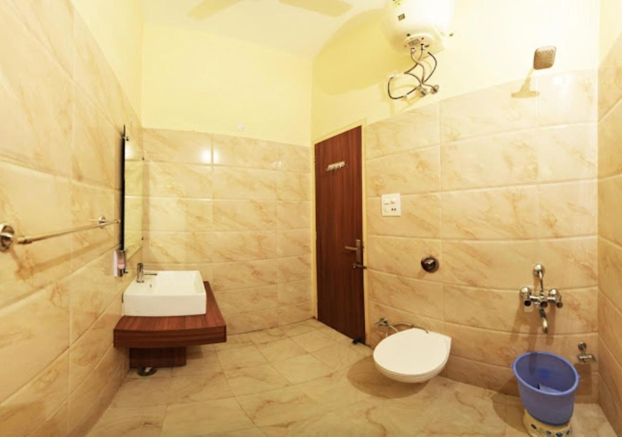 Double Room - Photo 3