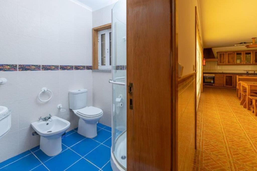 Three-Bedroom House photo 3