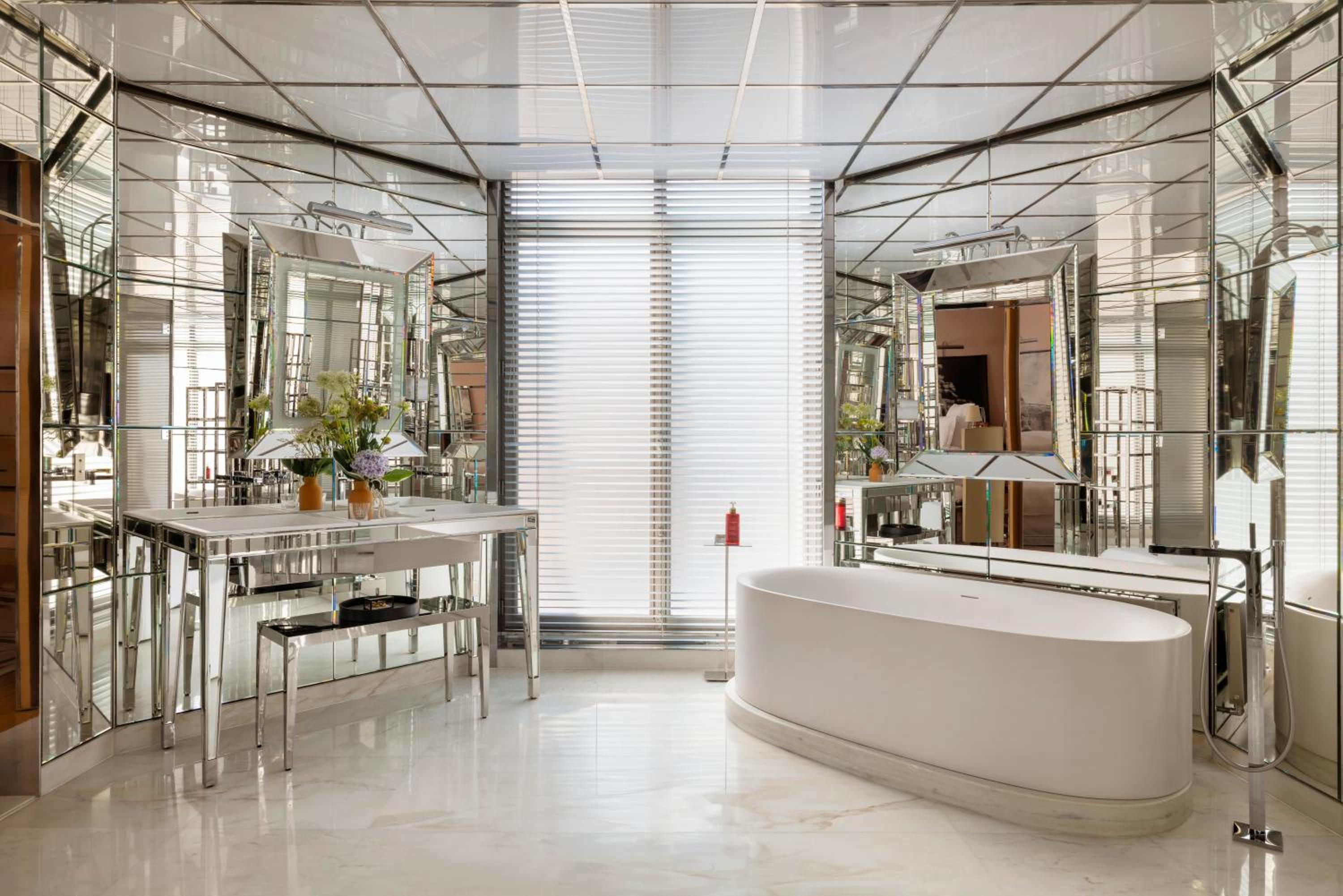 Suite Royale Monceau photo