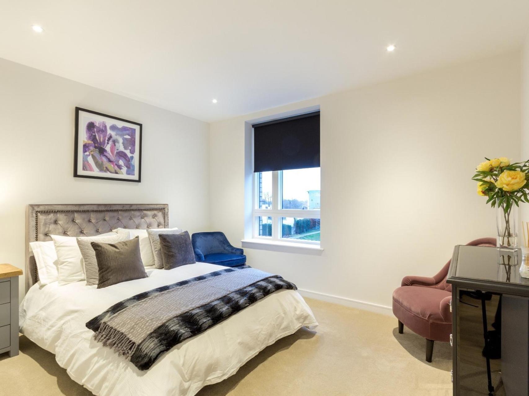 Two-Bedroom Apartment with Balcony photo 2