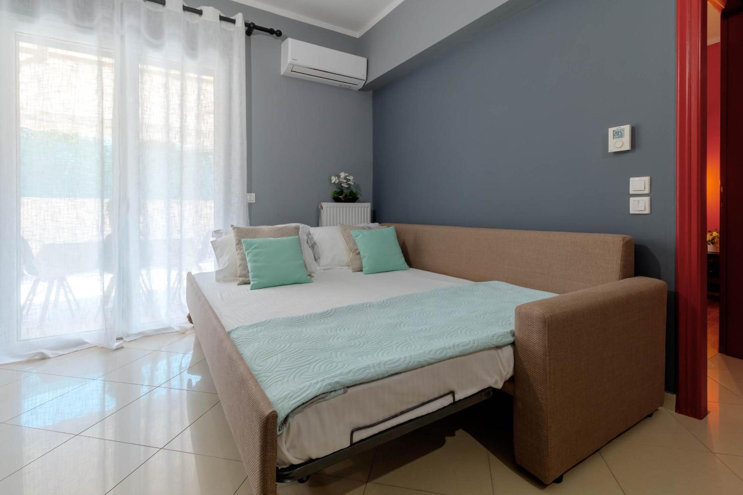 One-Bedroom Apartment - Photo 28