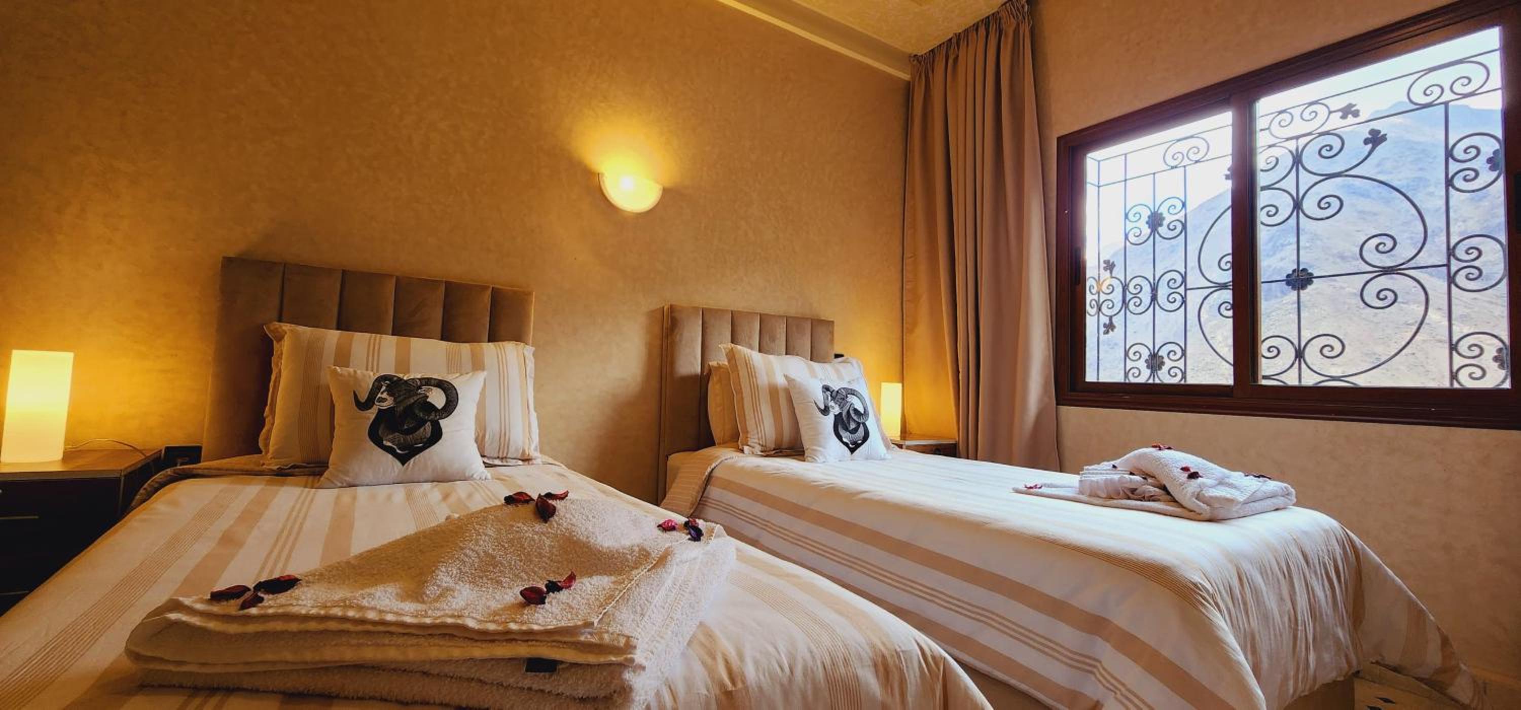 Standard Twin Room photo 2