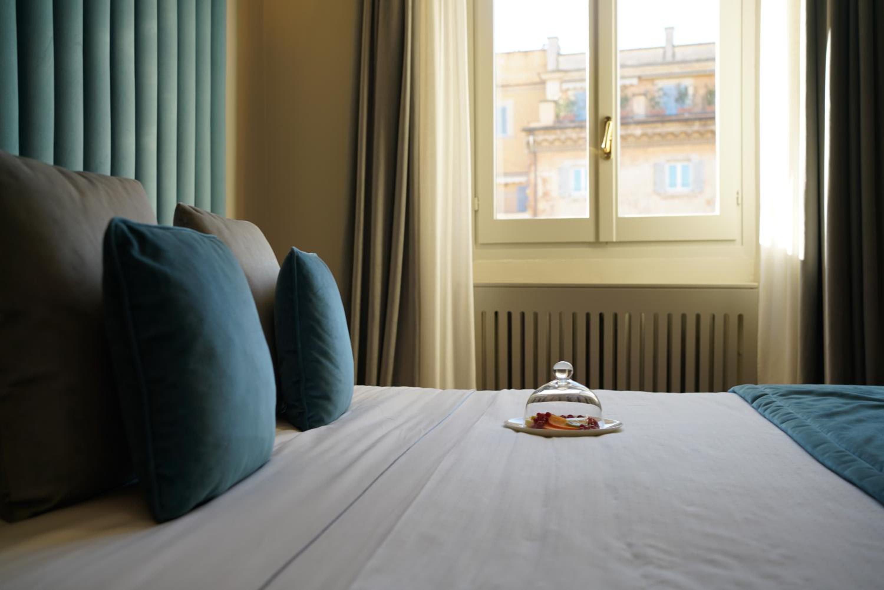 Prestige Double Room Pantheon Square View
