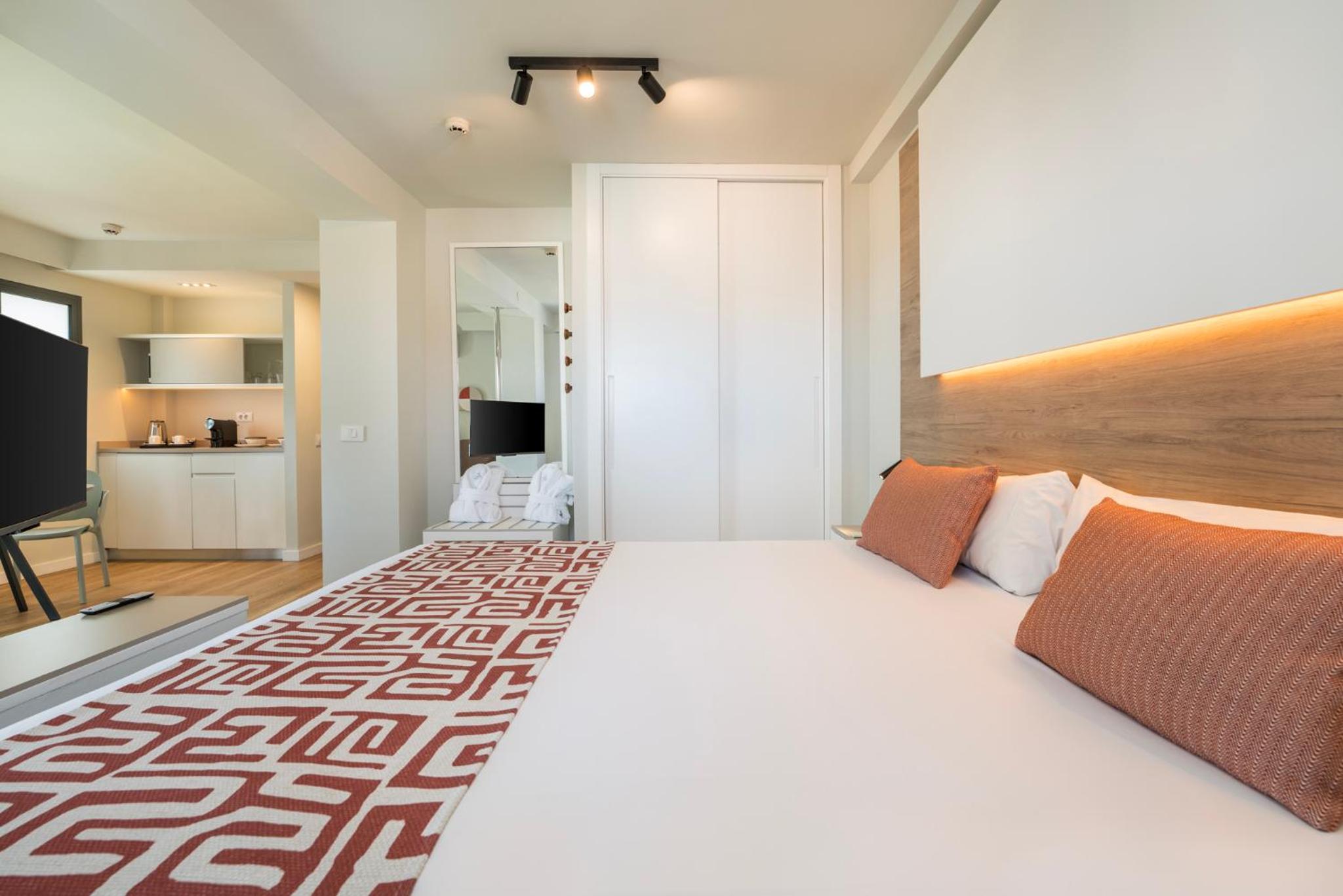 Suite Junior Superior (2 adultos + 1 niño)