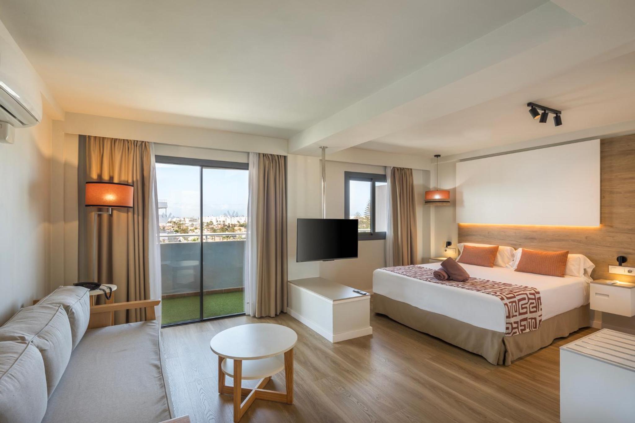 Suite Junior (2 Adultos + 1 Niño)