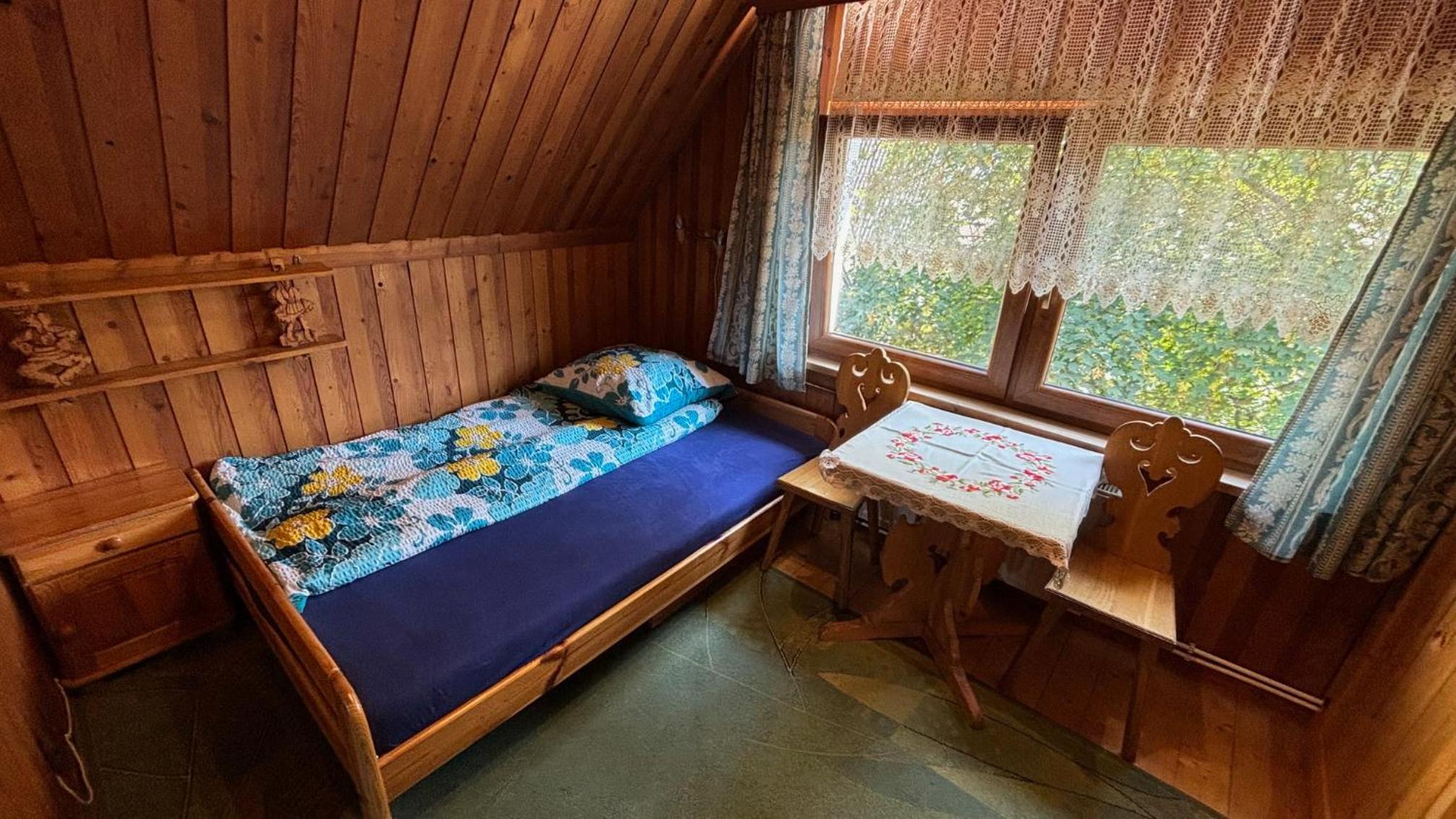 Small Double Room - Photo 1