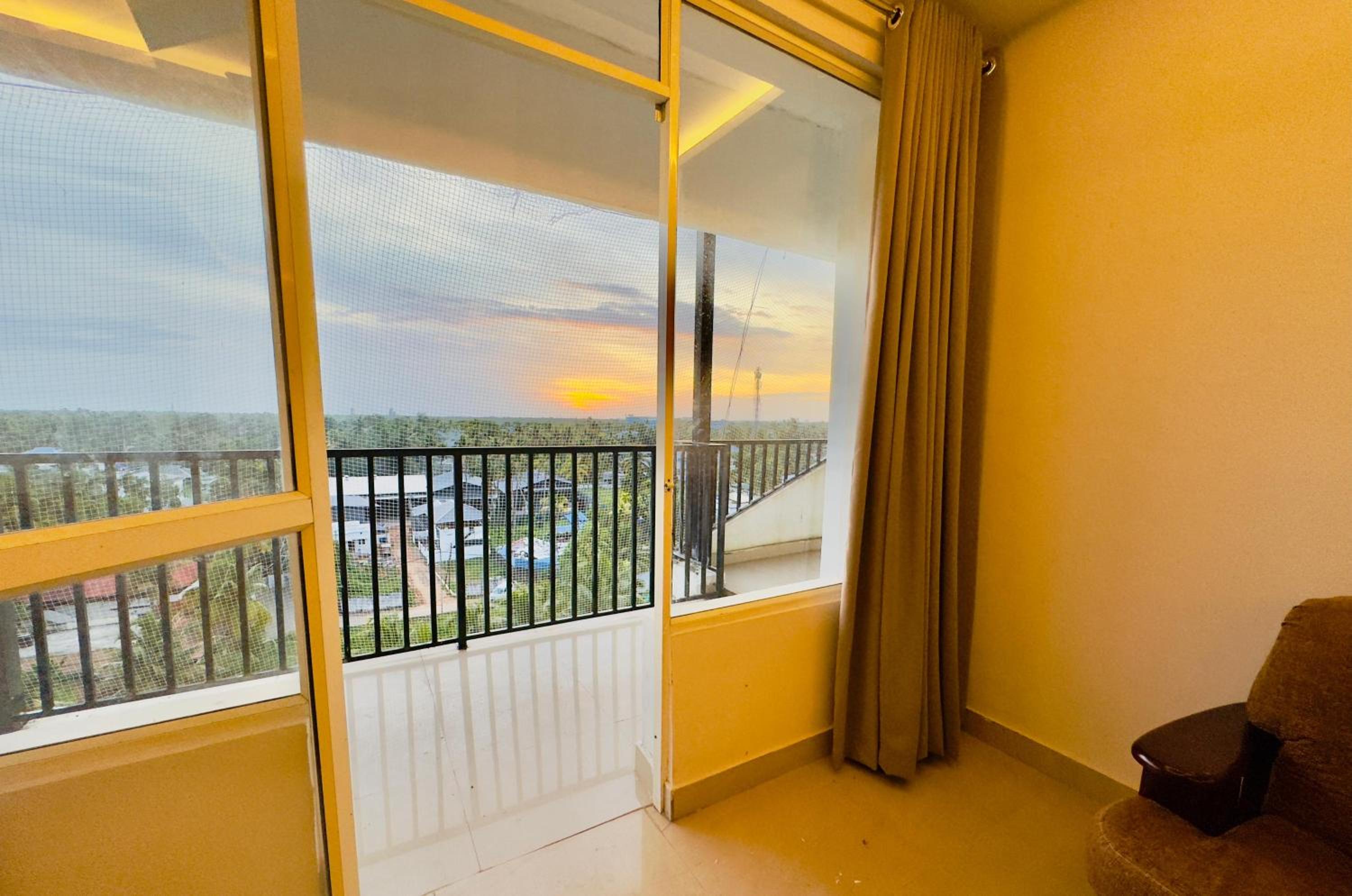 One-Bedroom Apartment With View photo 2