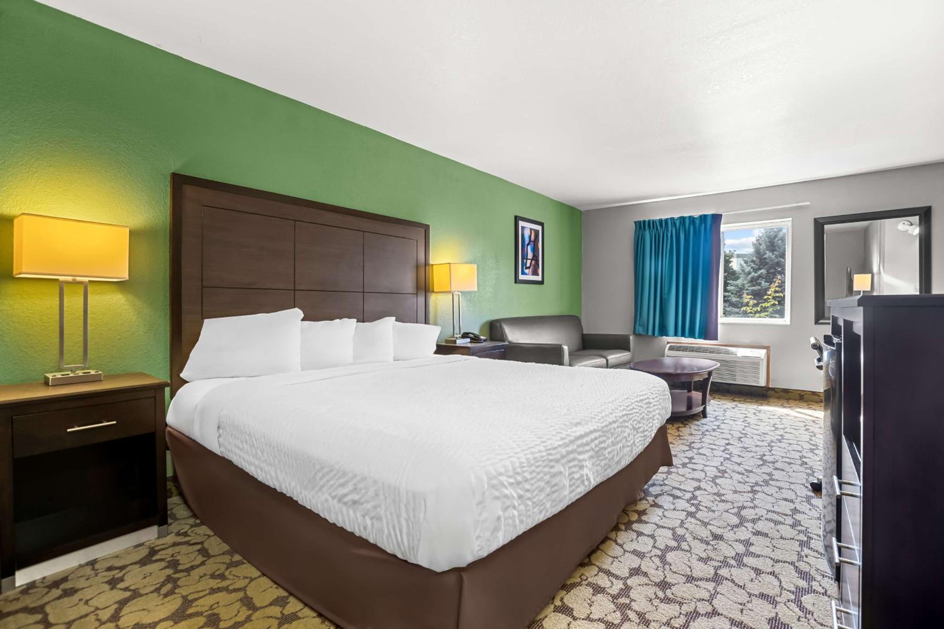 King Suite - Photo 1