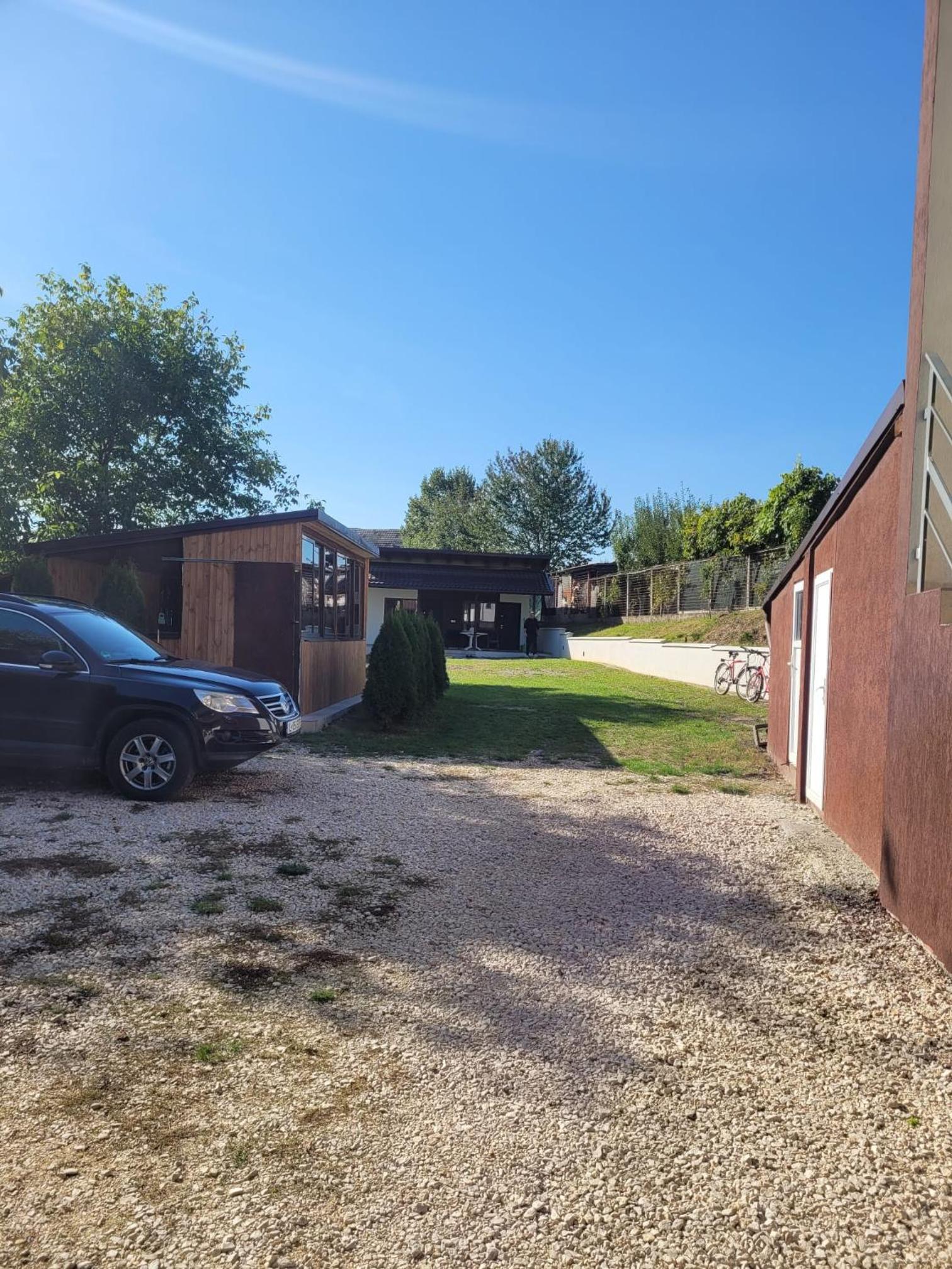 Villa photo 3