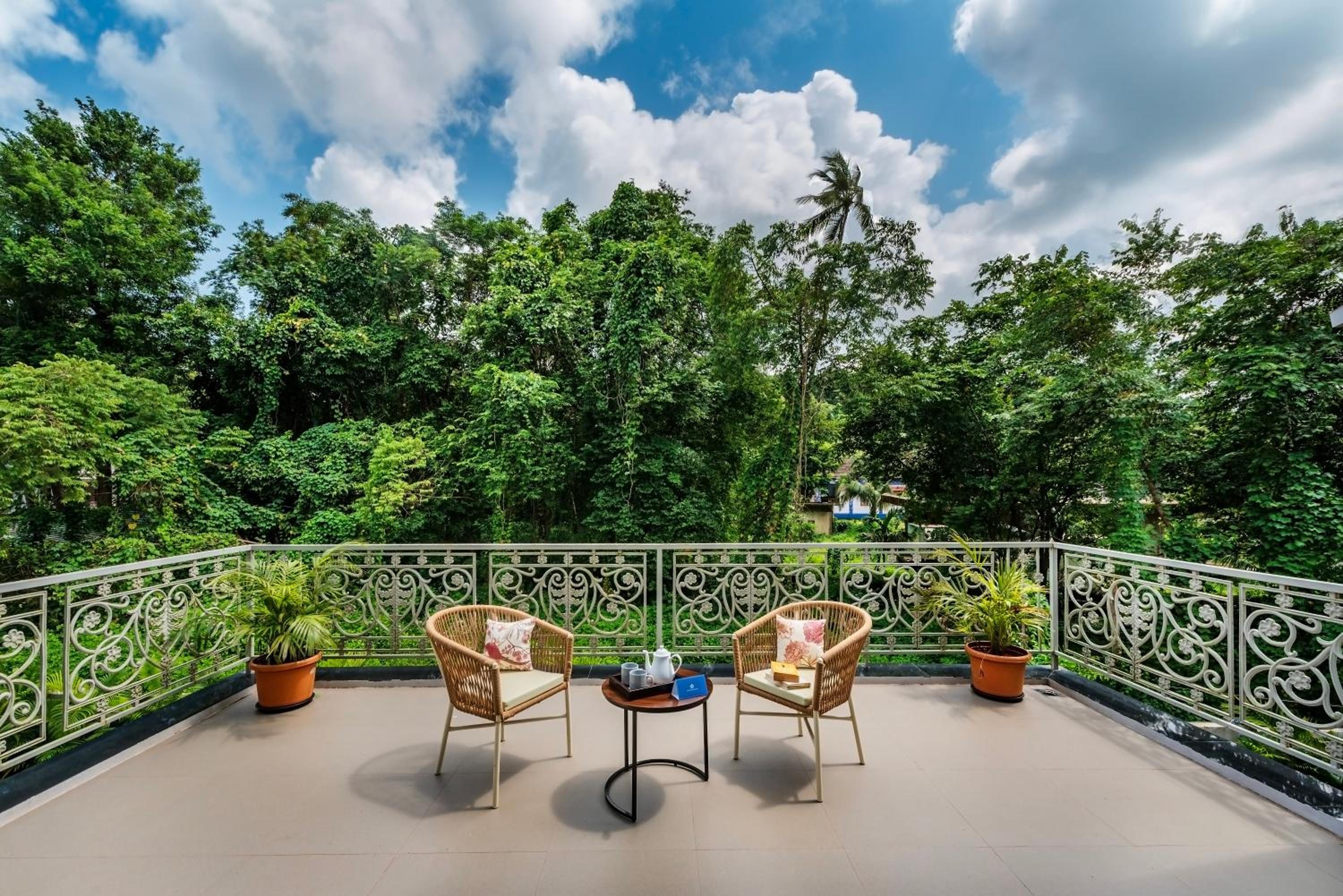 Three-Bedroom Villa photo 2