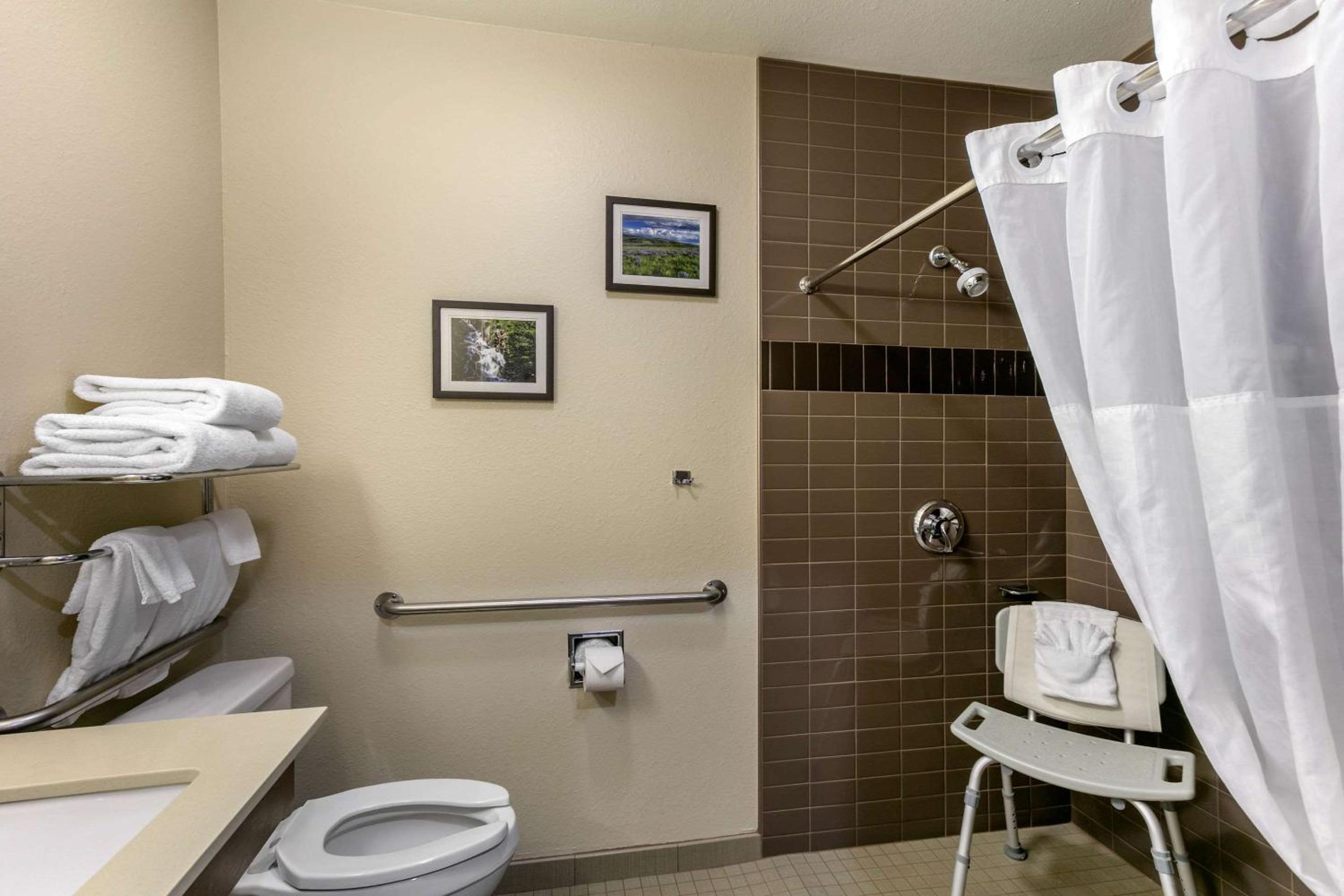 King Room - Accessible/Non-Smoking