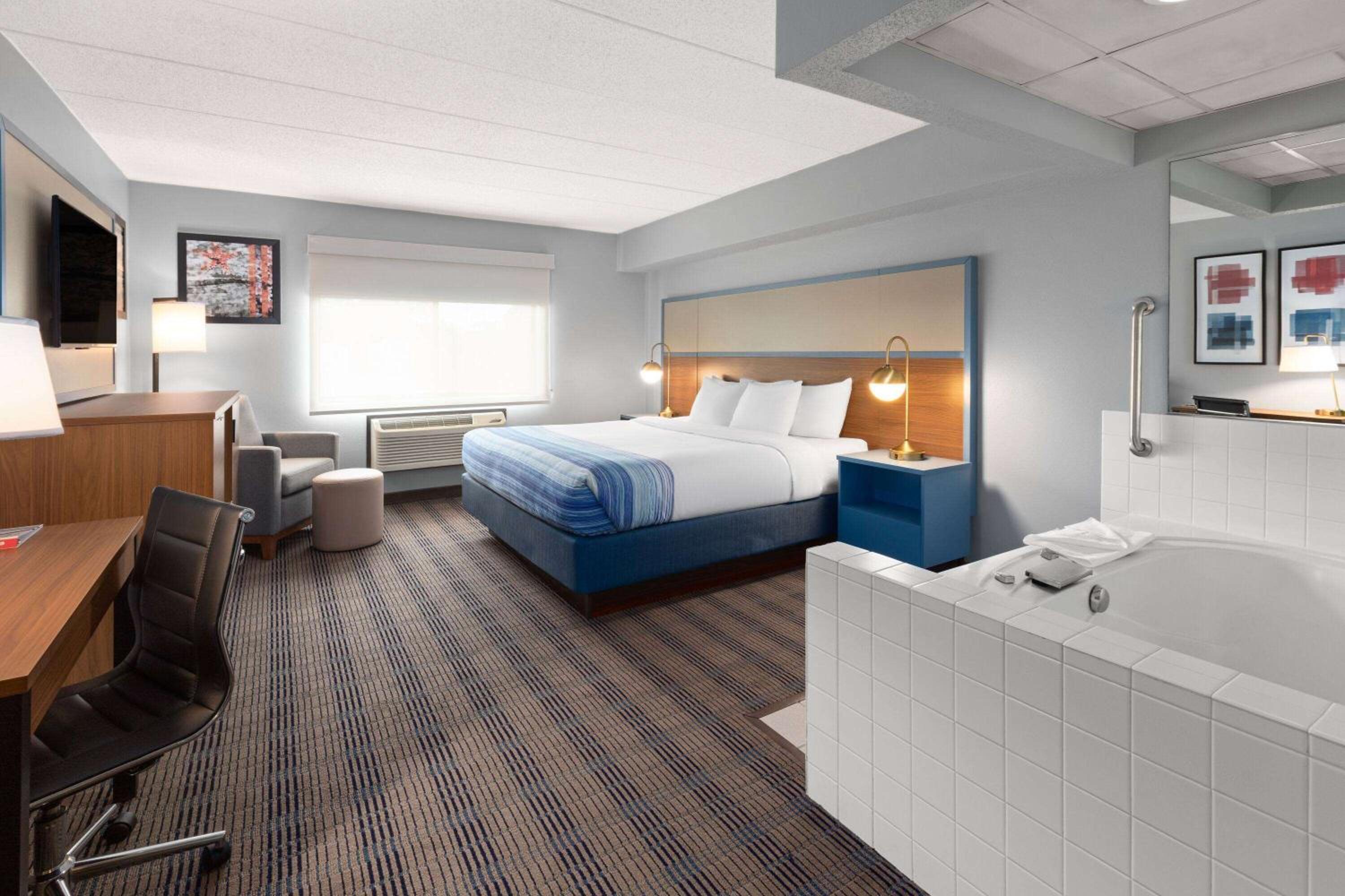 King Room - Mobility Access/Non-Smoking photo 1