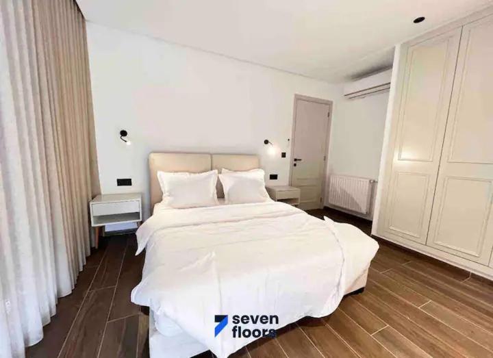 Two-Bedroom Deluxe Apartment with Balcony