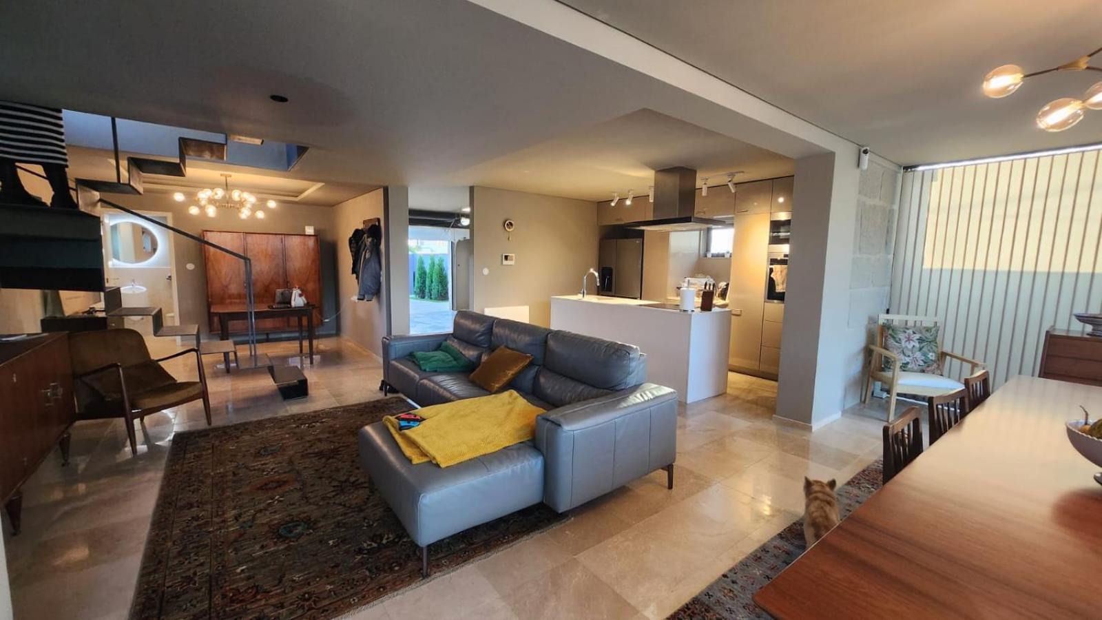 Three-Bedroom House photo 1