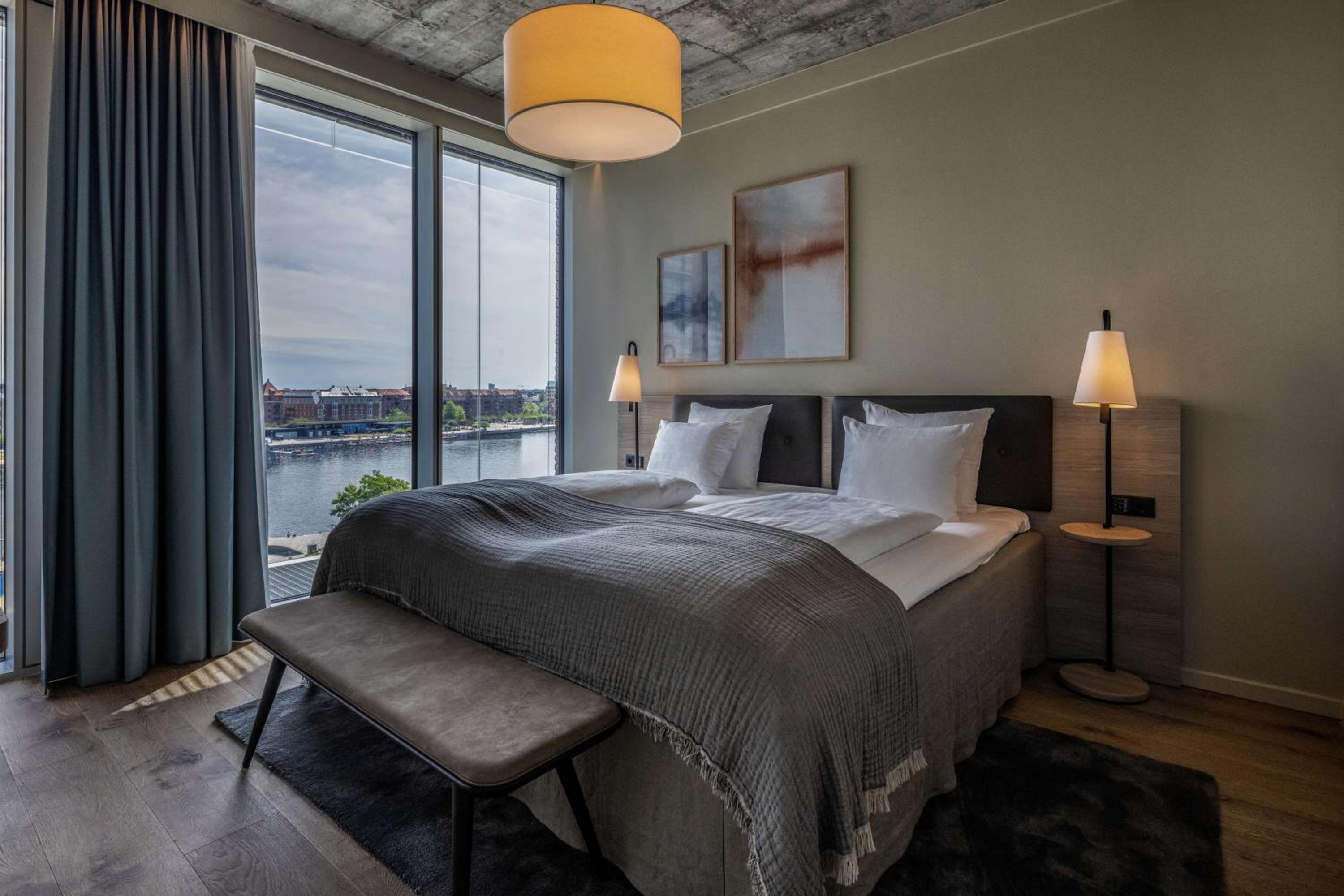 Executive Suite - Wellness and pool access excluded
