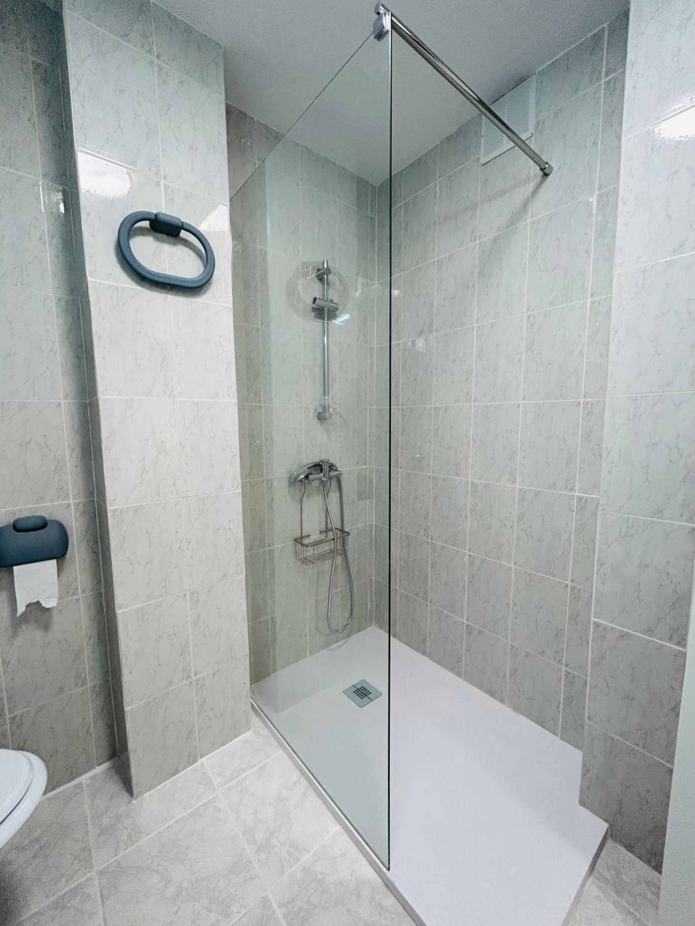 Habitación doble con baño compartido