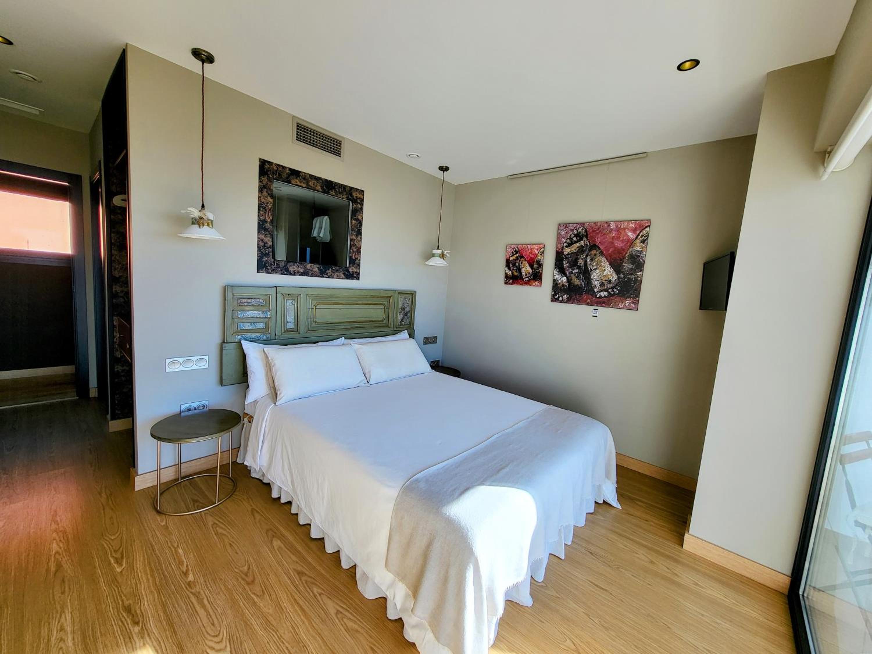 Habitación Doble con Balcón y Vista al Mar