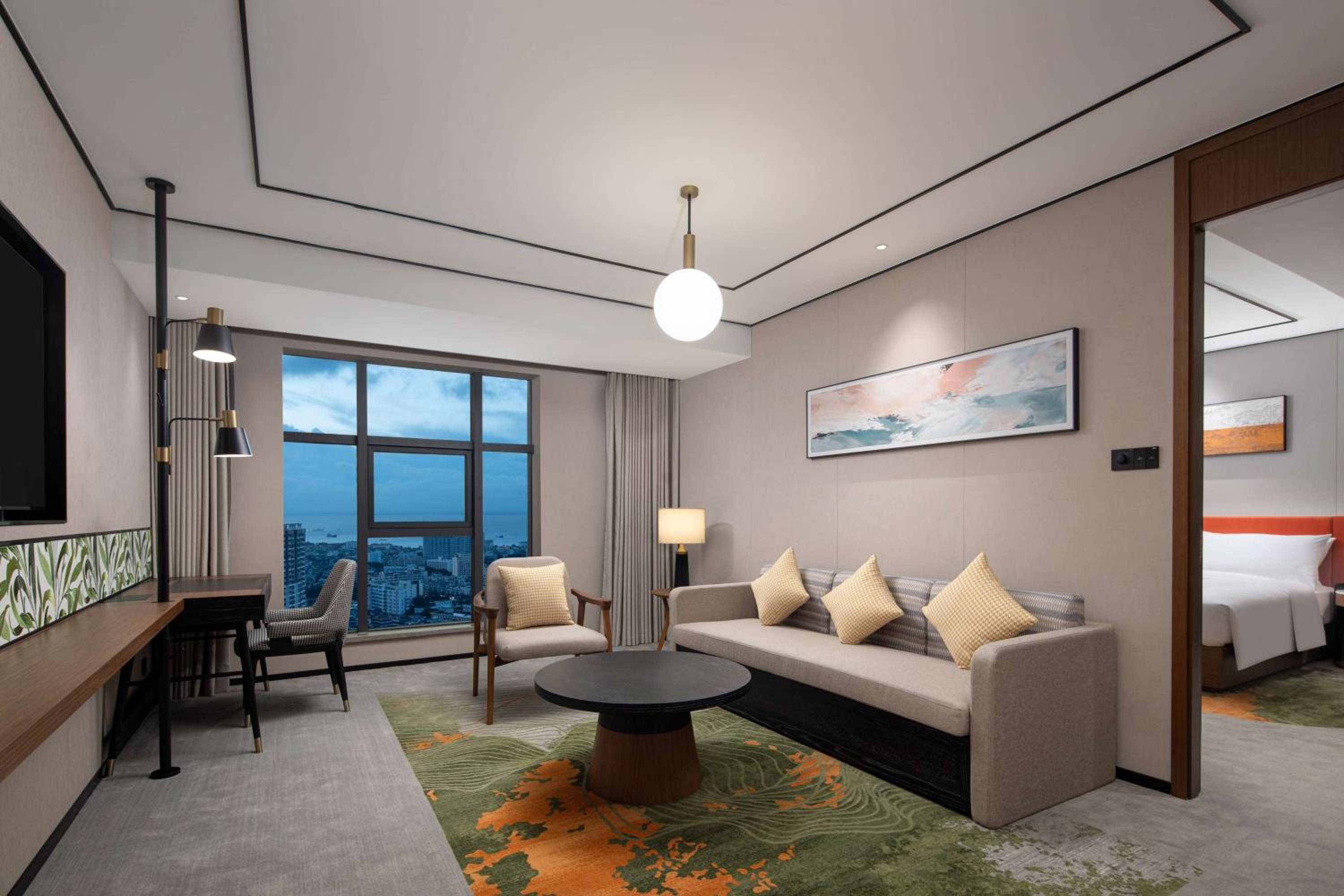 Deluxe King Suite photo 3