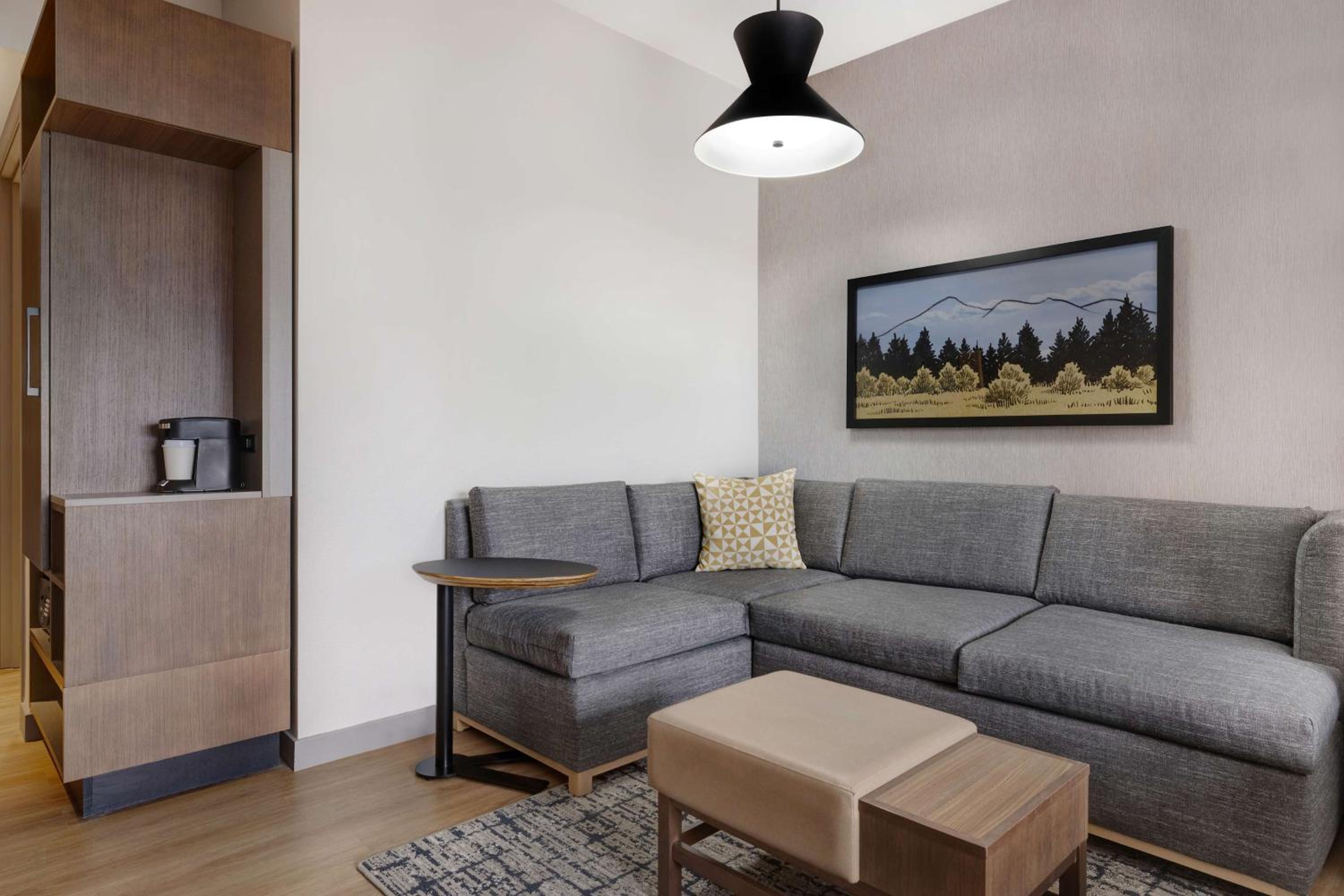 King Room with Sofa Bed - High Floor - Photo 1