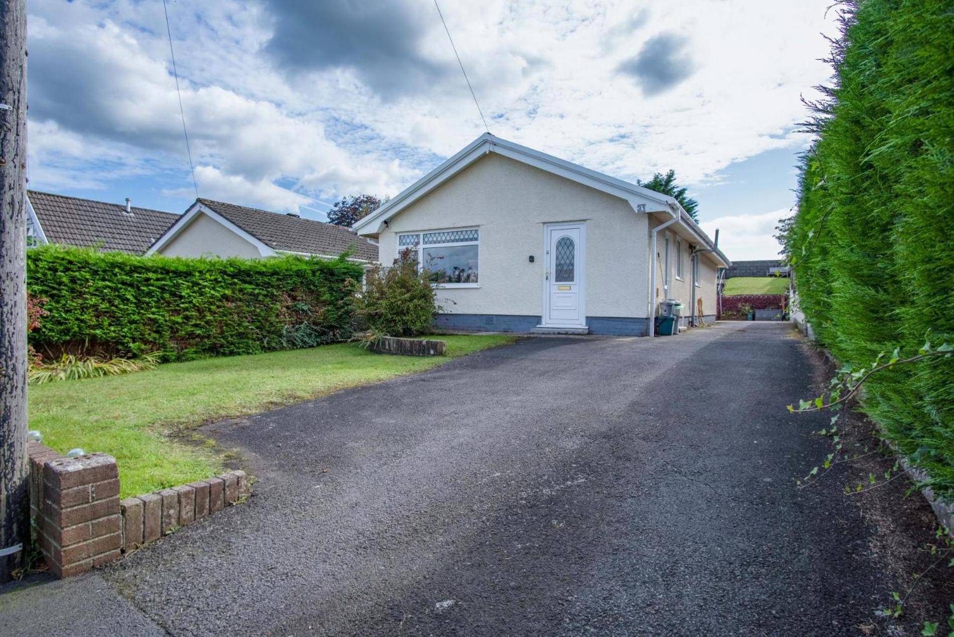 Three-Bedroom House photo 2