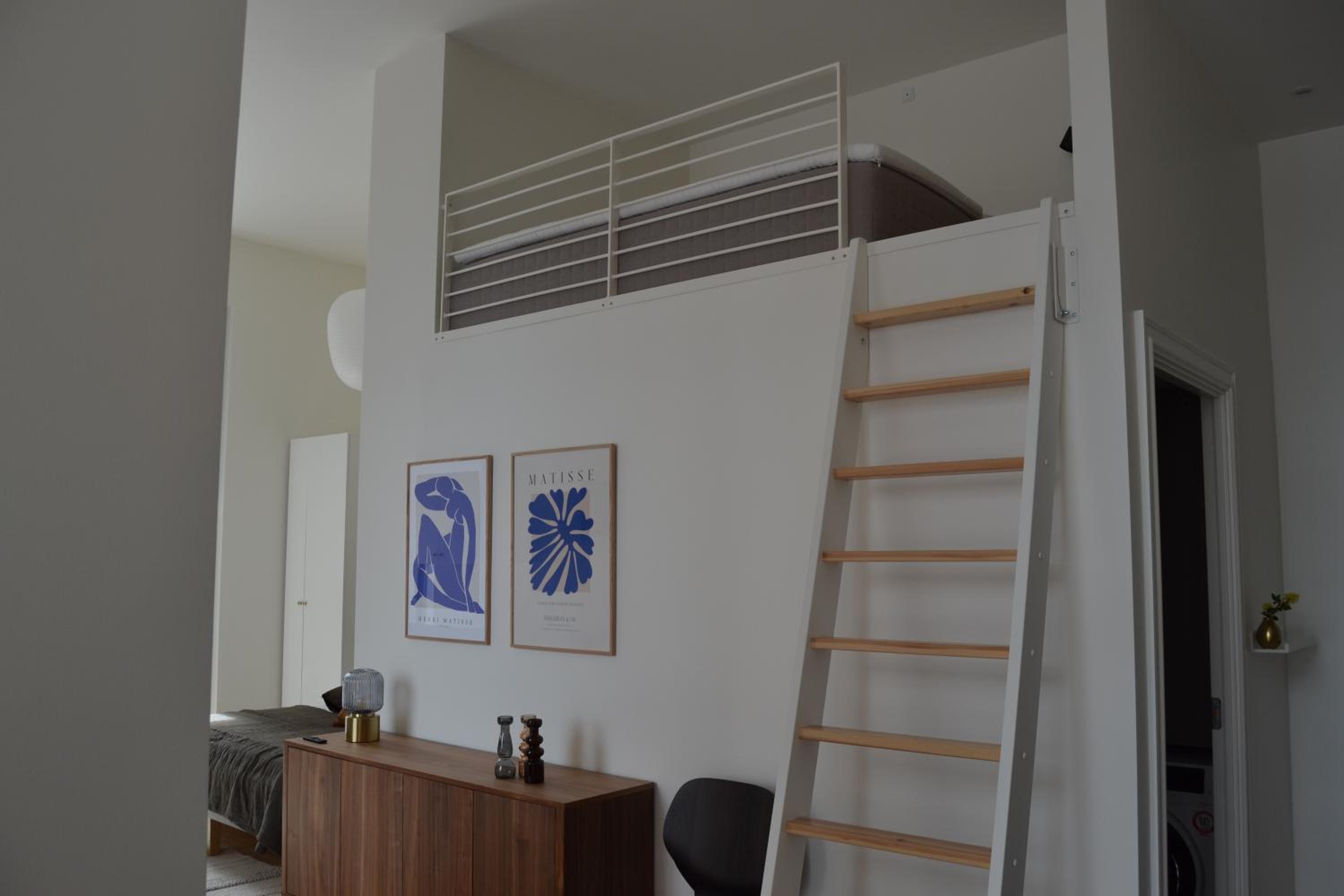 Deluxe Apartment