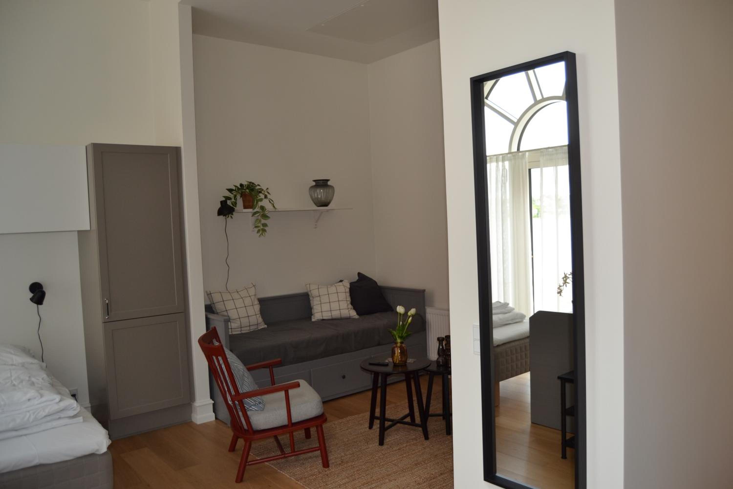 One-Bedroom Family Apartment